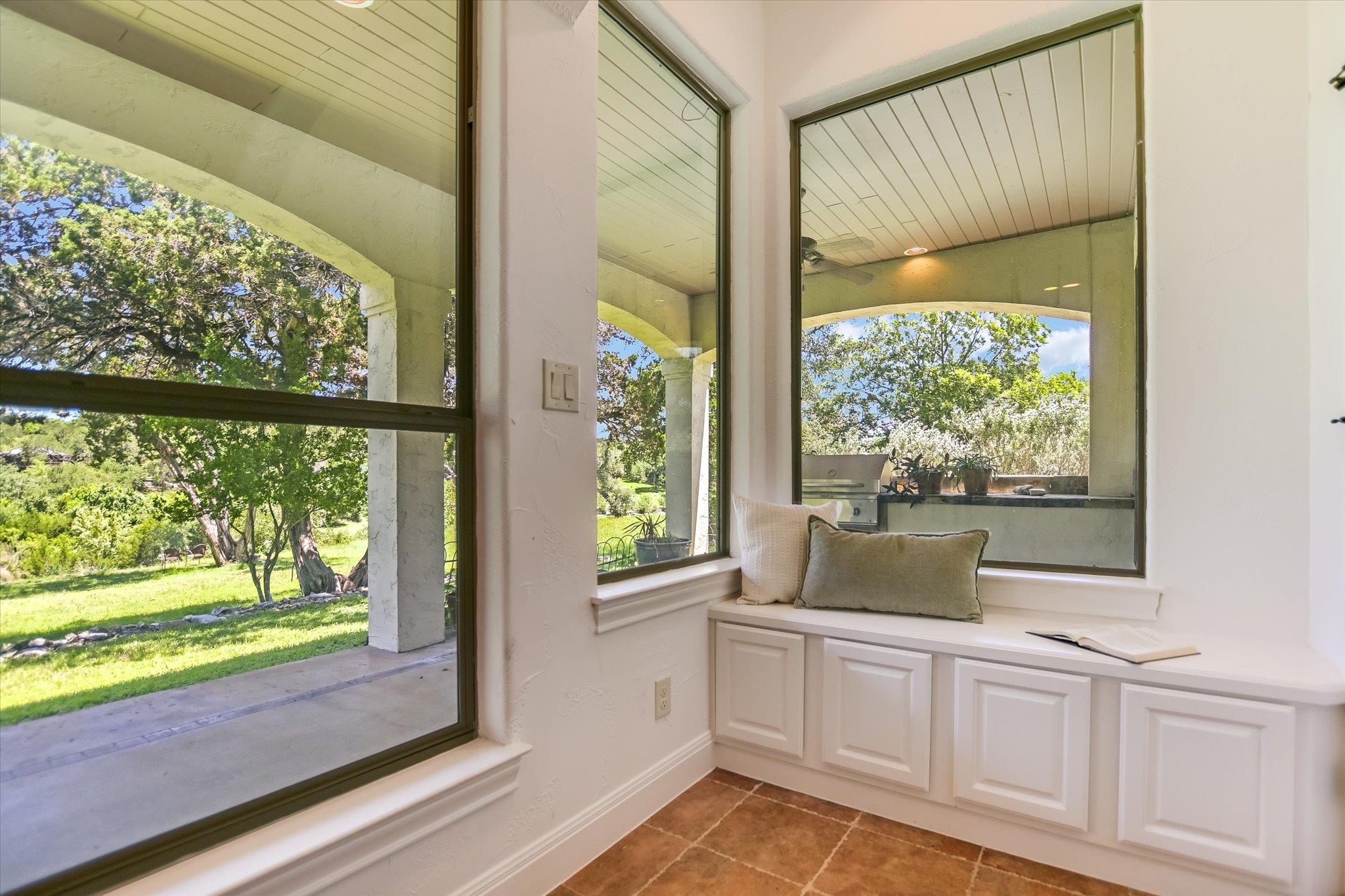 831 Southriver Rd, Wimberley, TX 78676