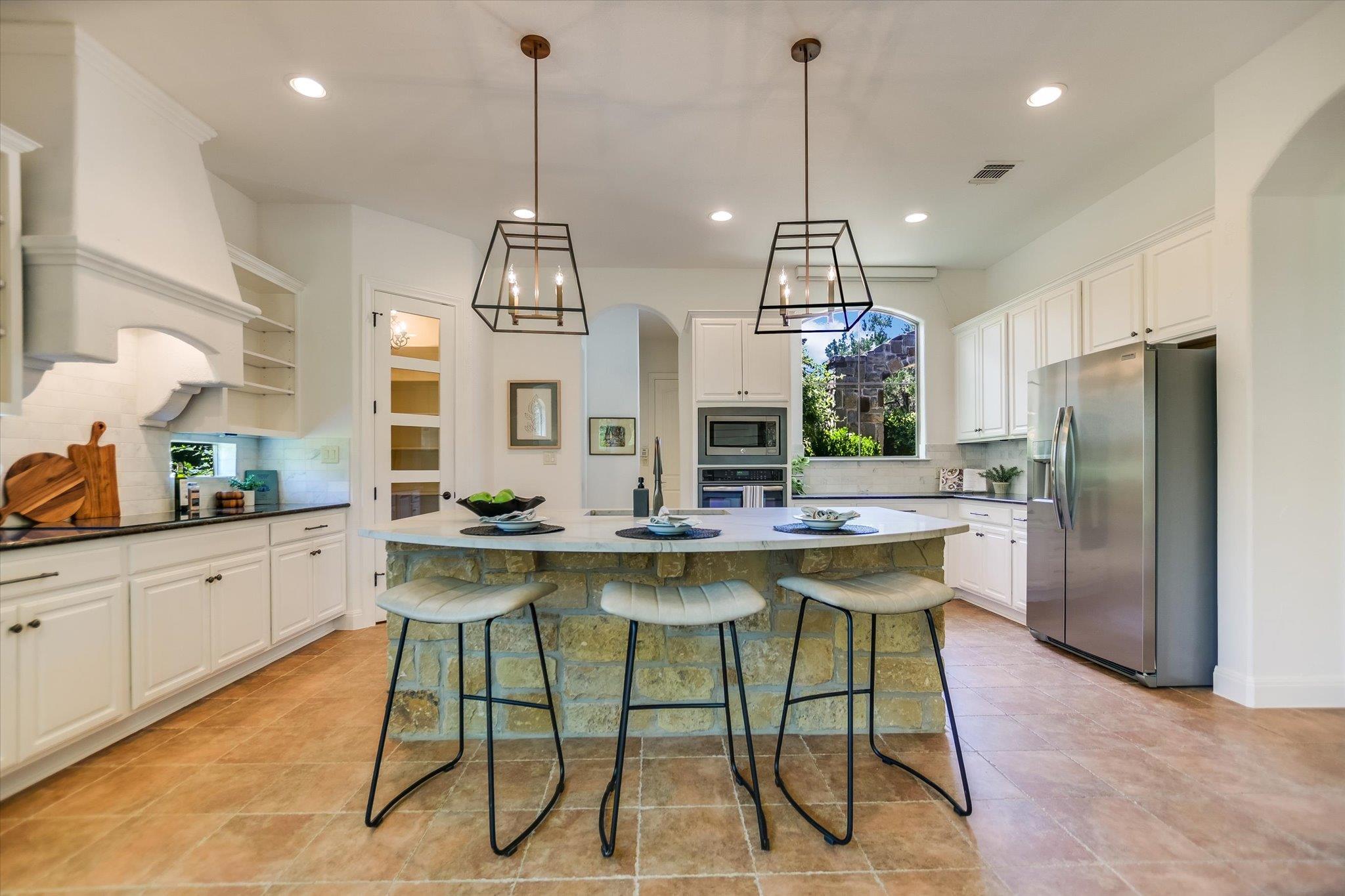 831 Southriver Rd, Wimberley, TX 78676