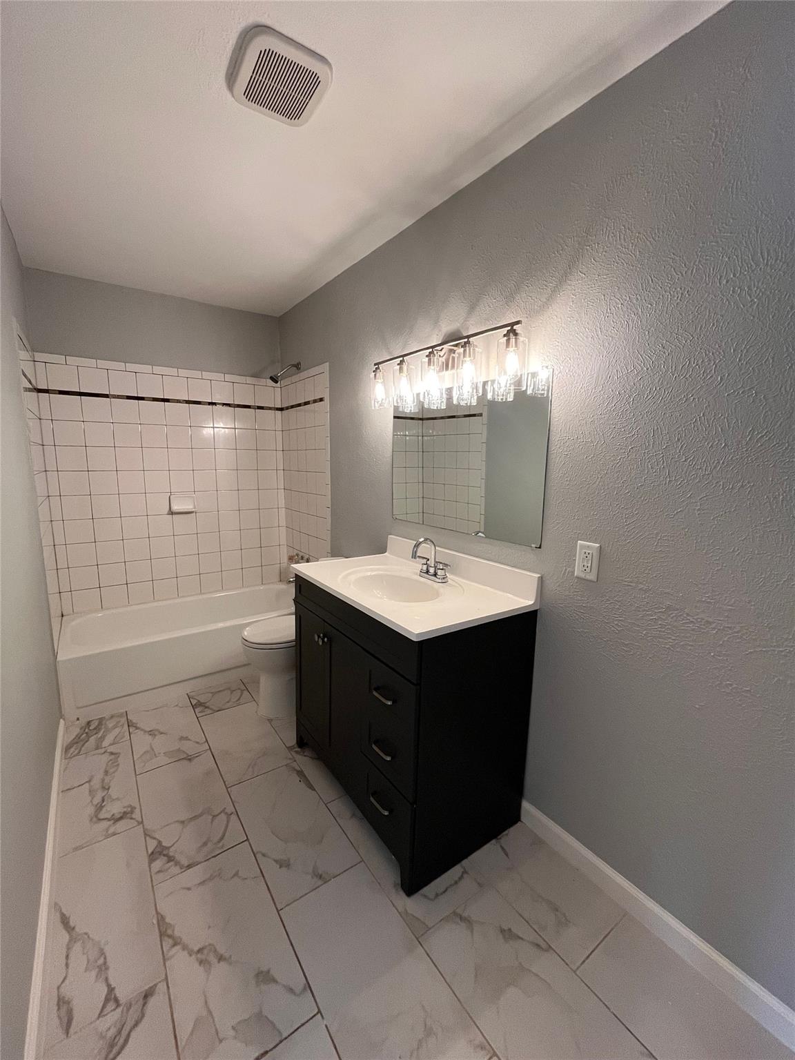 8802 LITTLE WALNUT Dr # A, Austin, TX 78753