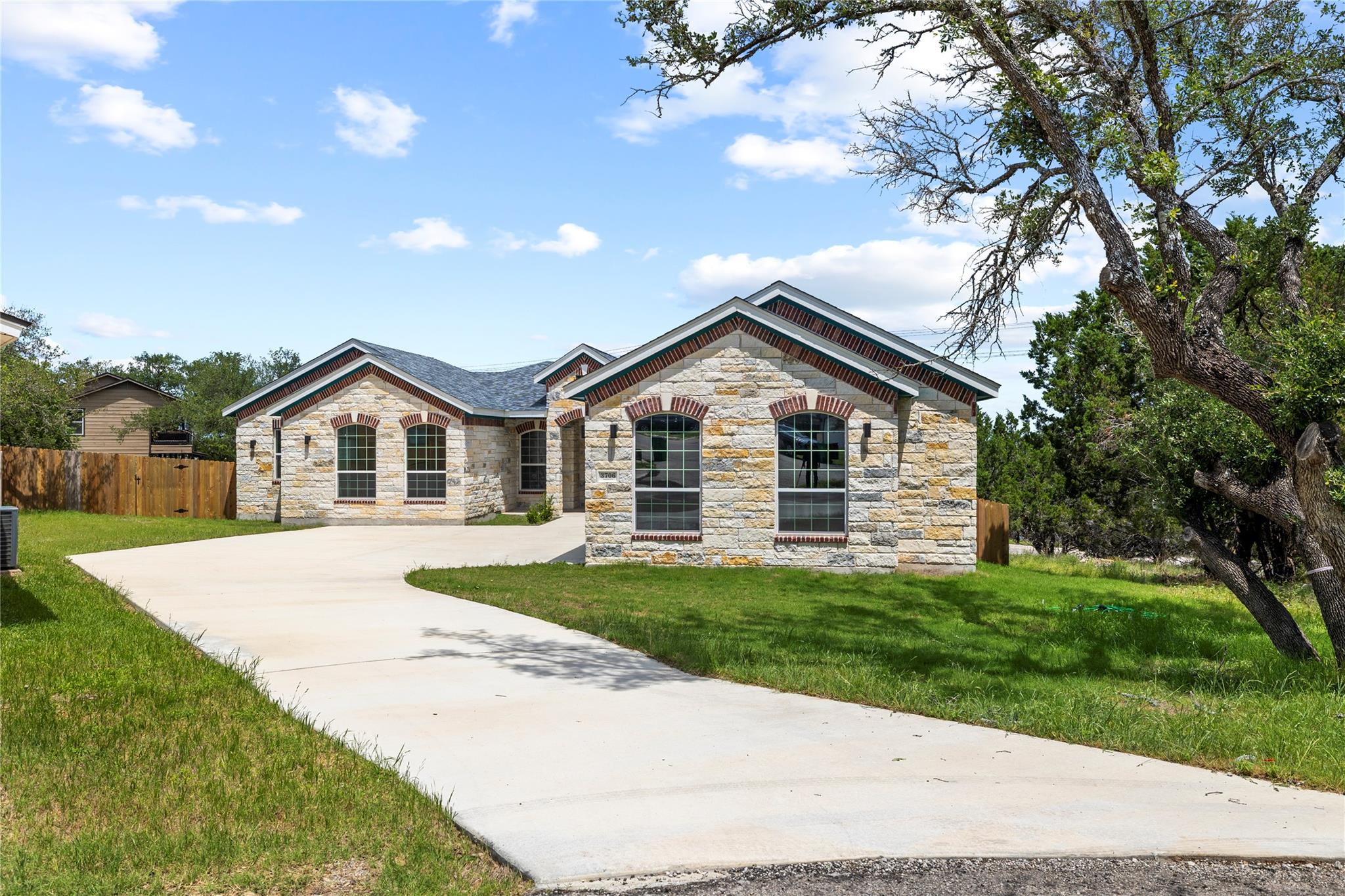 3706 Austin Cv, Lago Vista, TX 78645