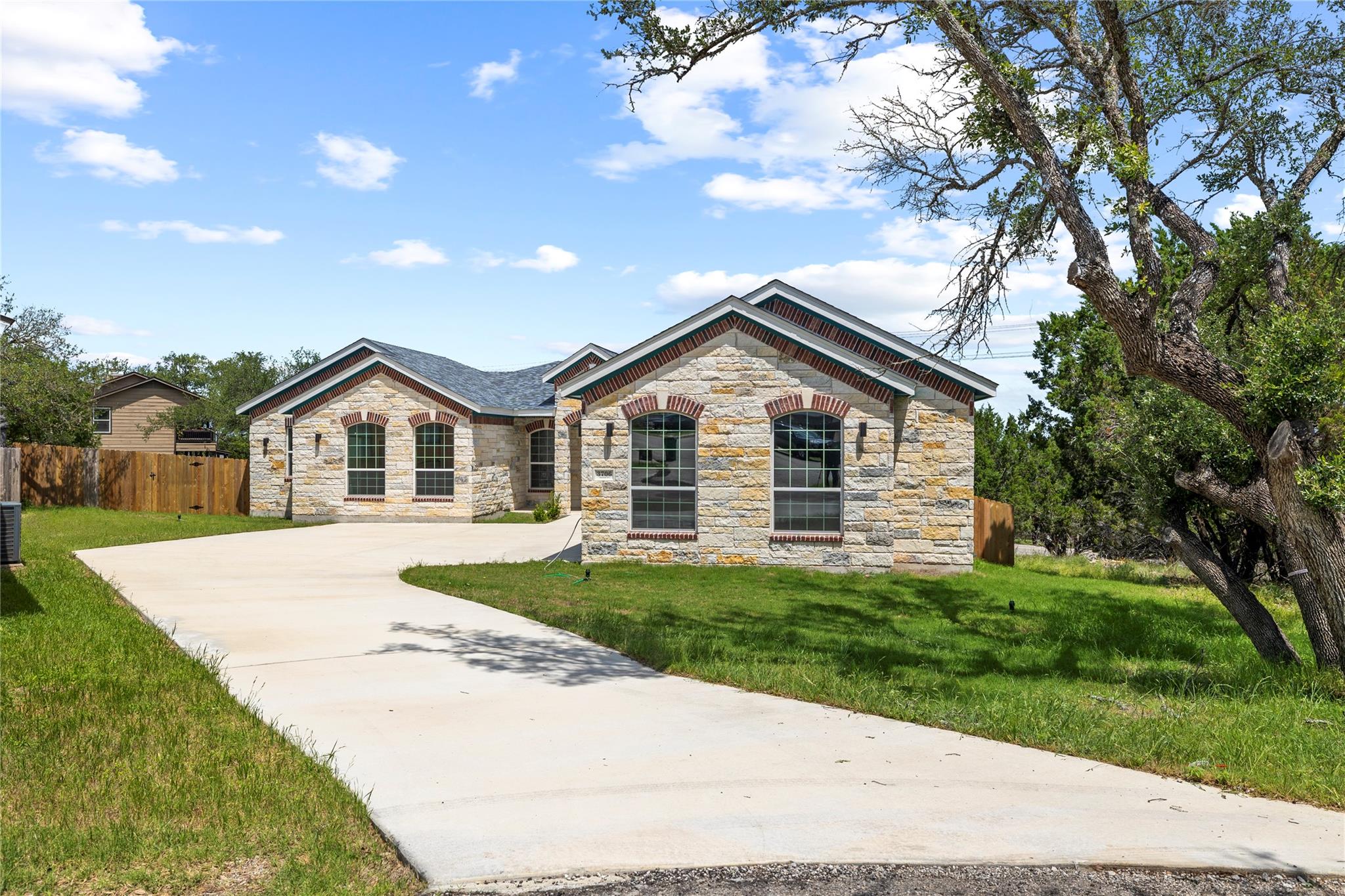 3706 Austin Cv, Lago Vista, TX 78645