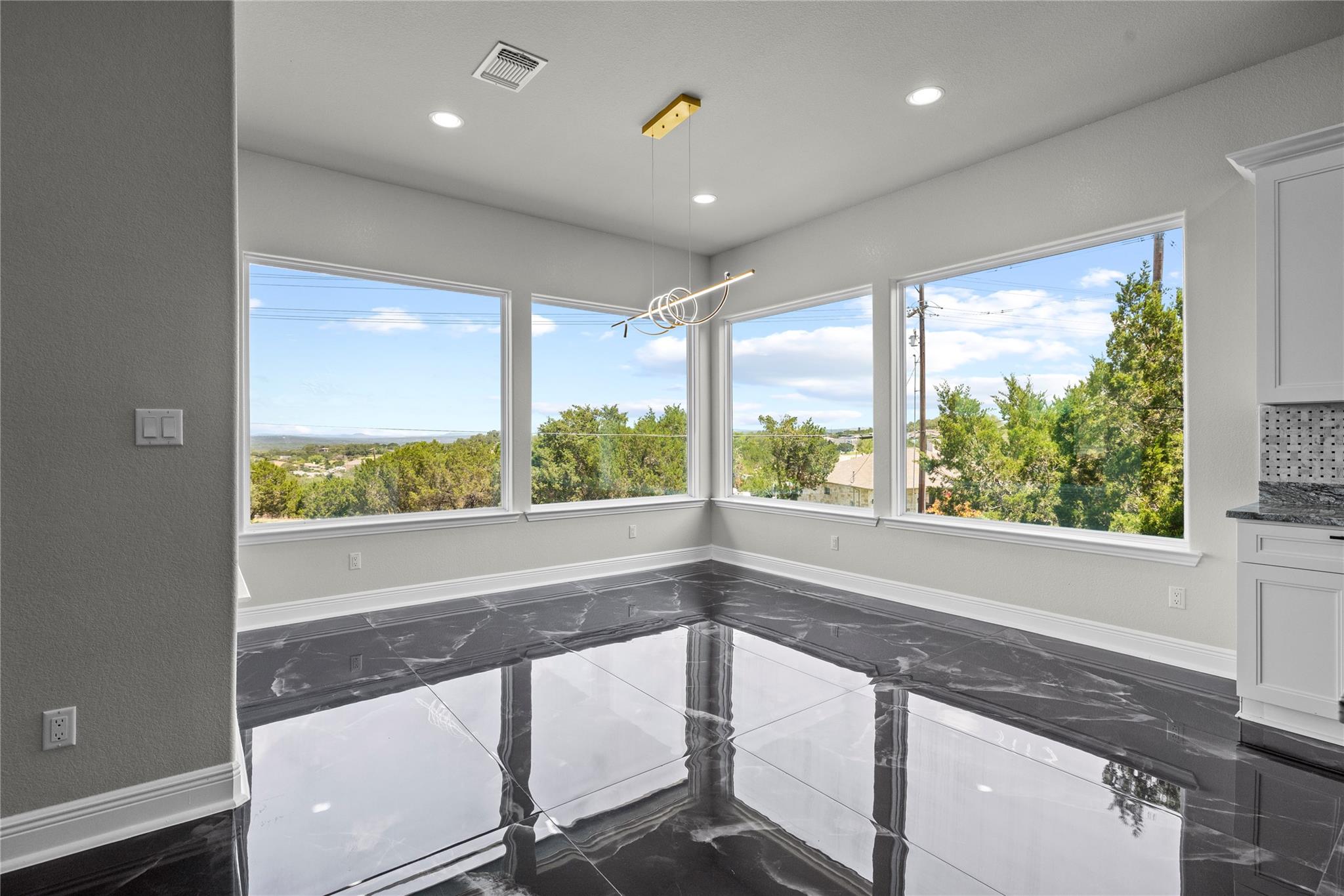 3706 Austin Cv, Lago Vista, TX 78645