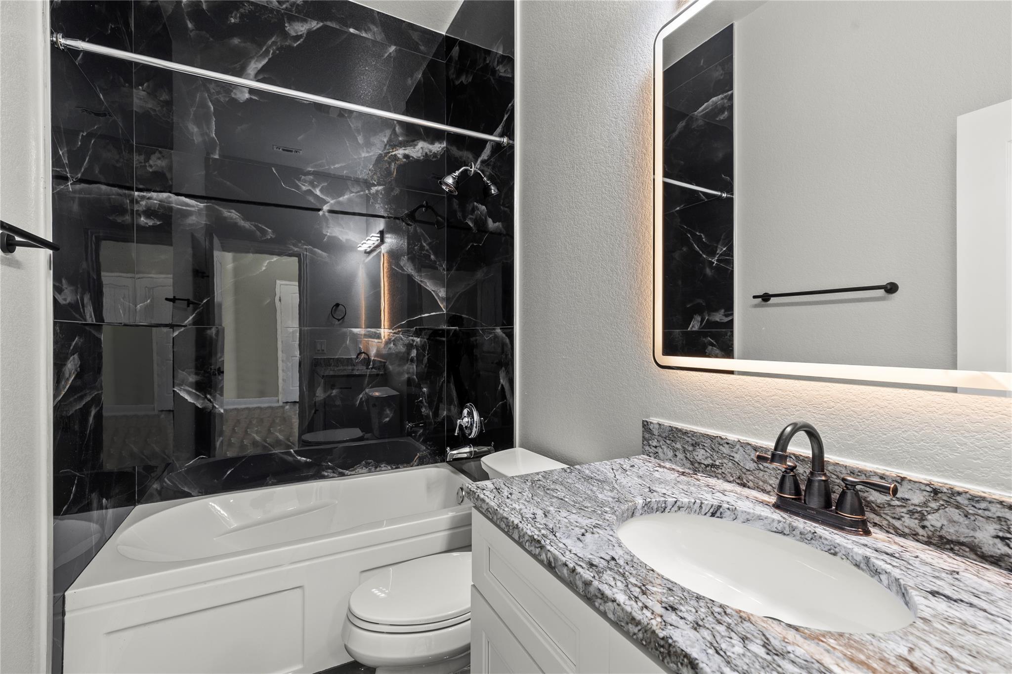 3706 Austin Cv, Lago Vista, TX 78645