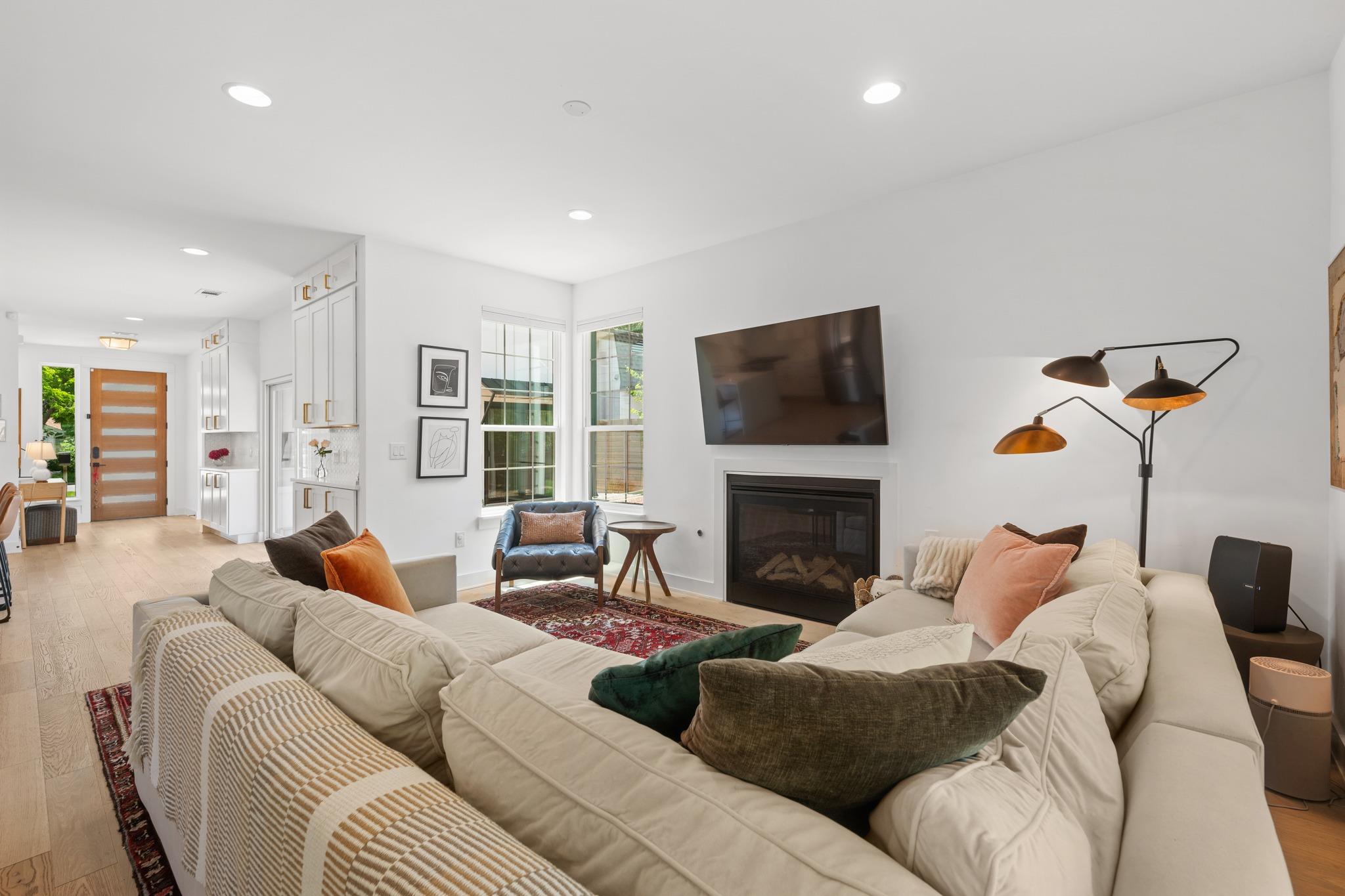 306 Nelray Blvd, Austin, TX 78751