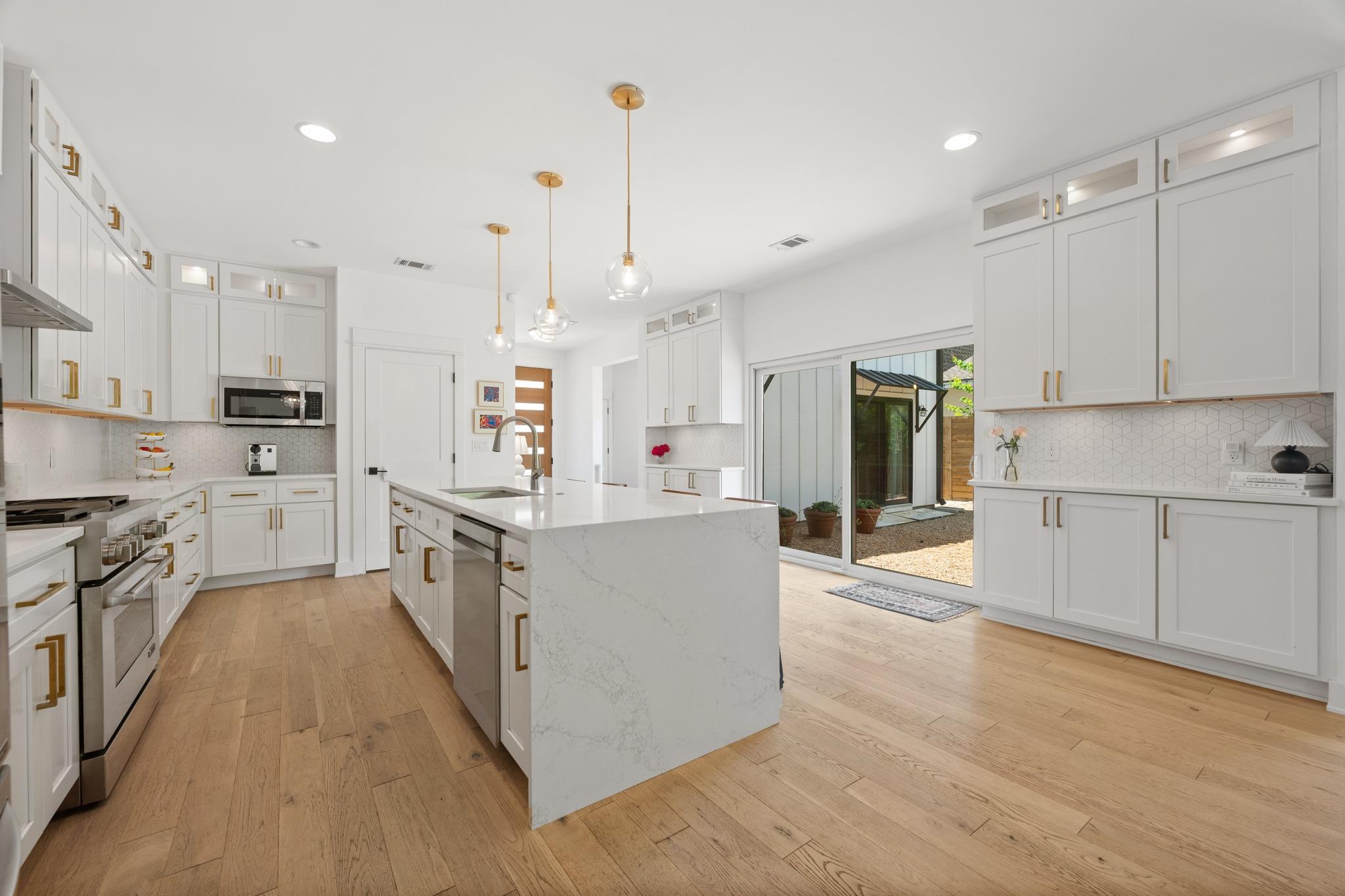 306 Nelray Blvd, Austin, TX 78751