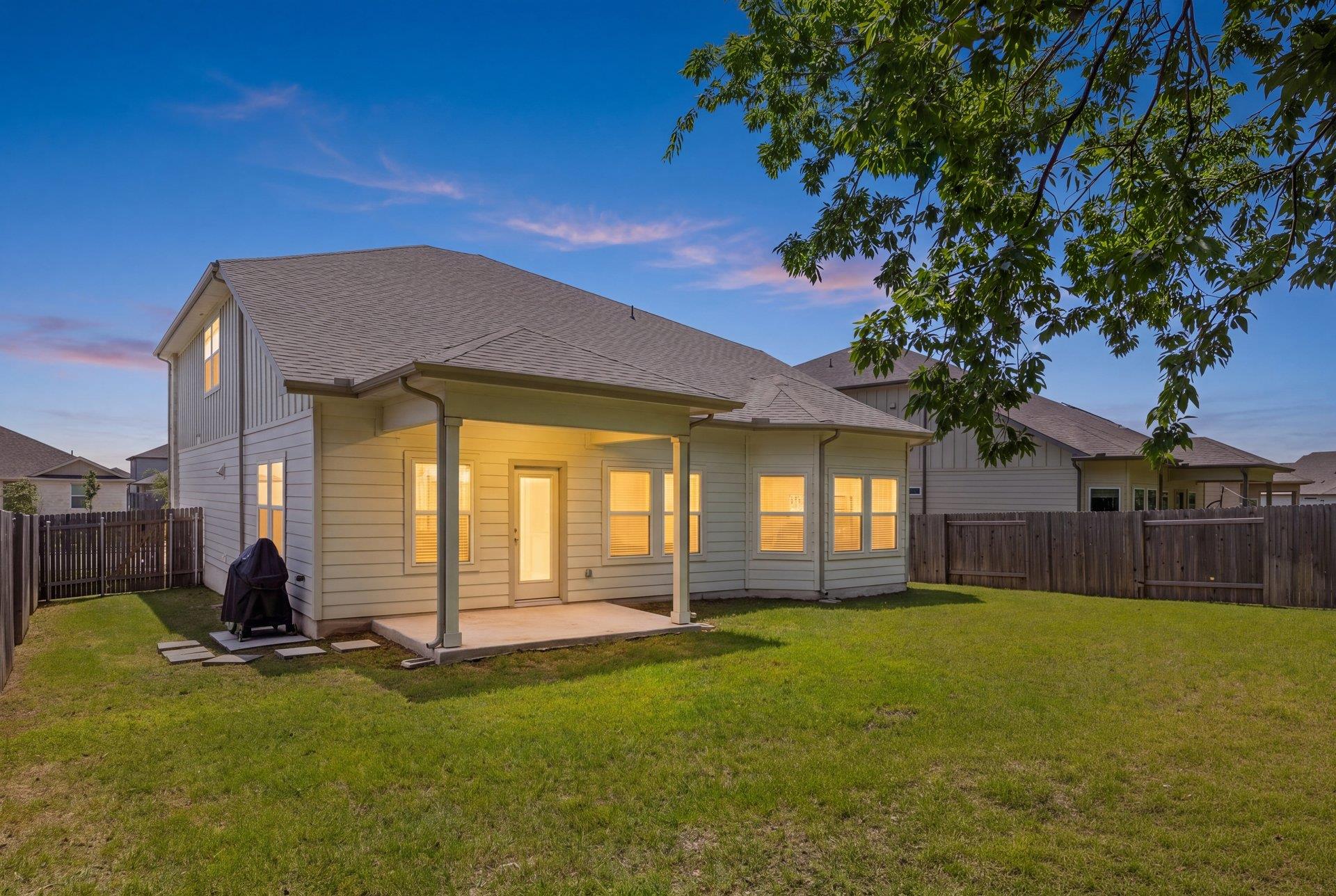 105 Greenspire Downs Dr, Hutto, TX 78634