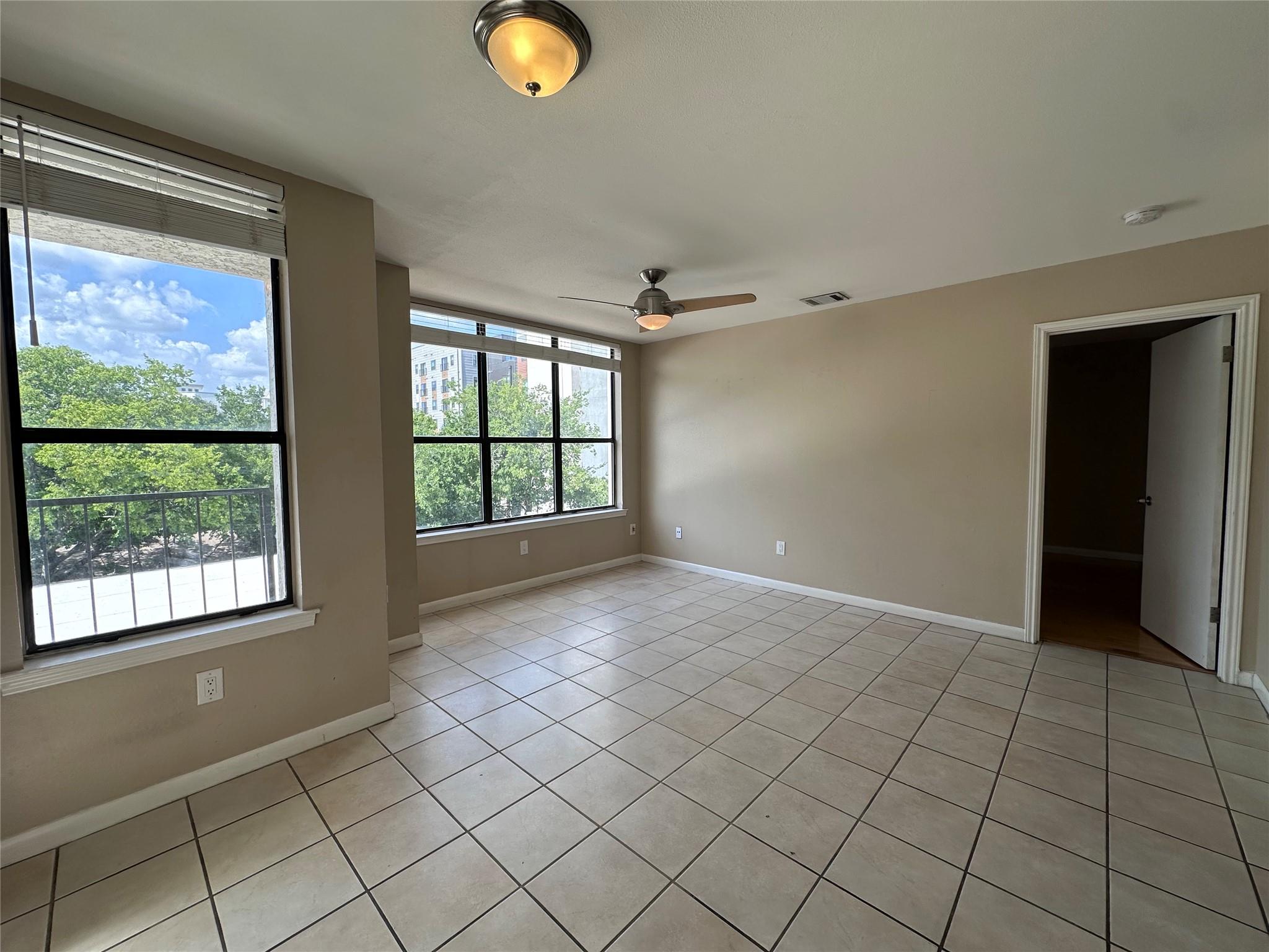 2409 Leon St # 205, Austin, TX 78705