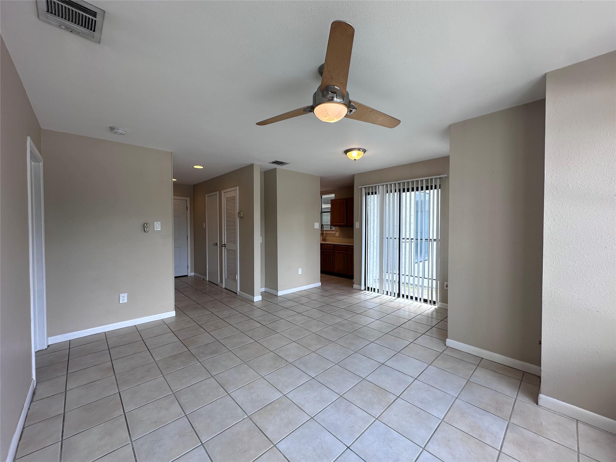 2409 Leon St # 205, Austin, TX 78705