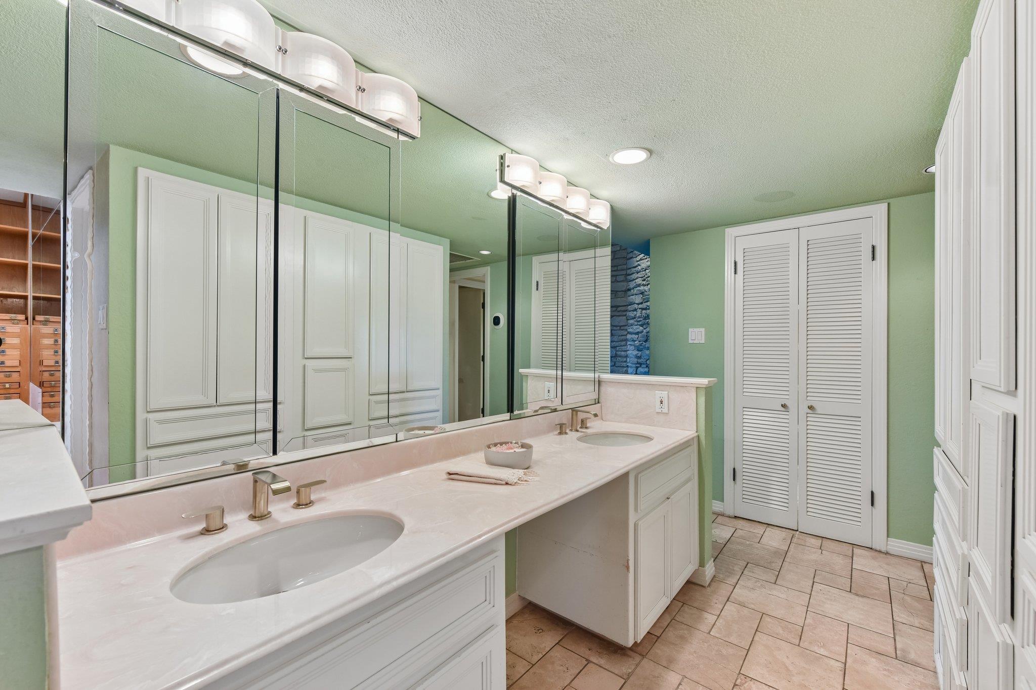 4600 Cat Mountain Dr, Austin, TX 78731