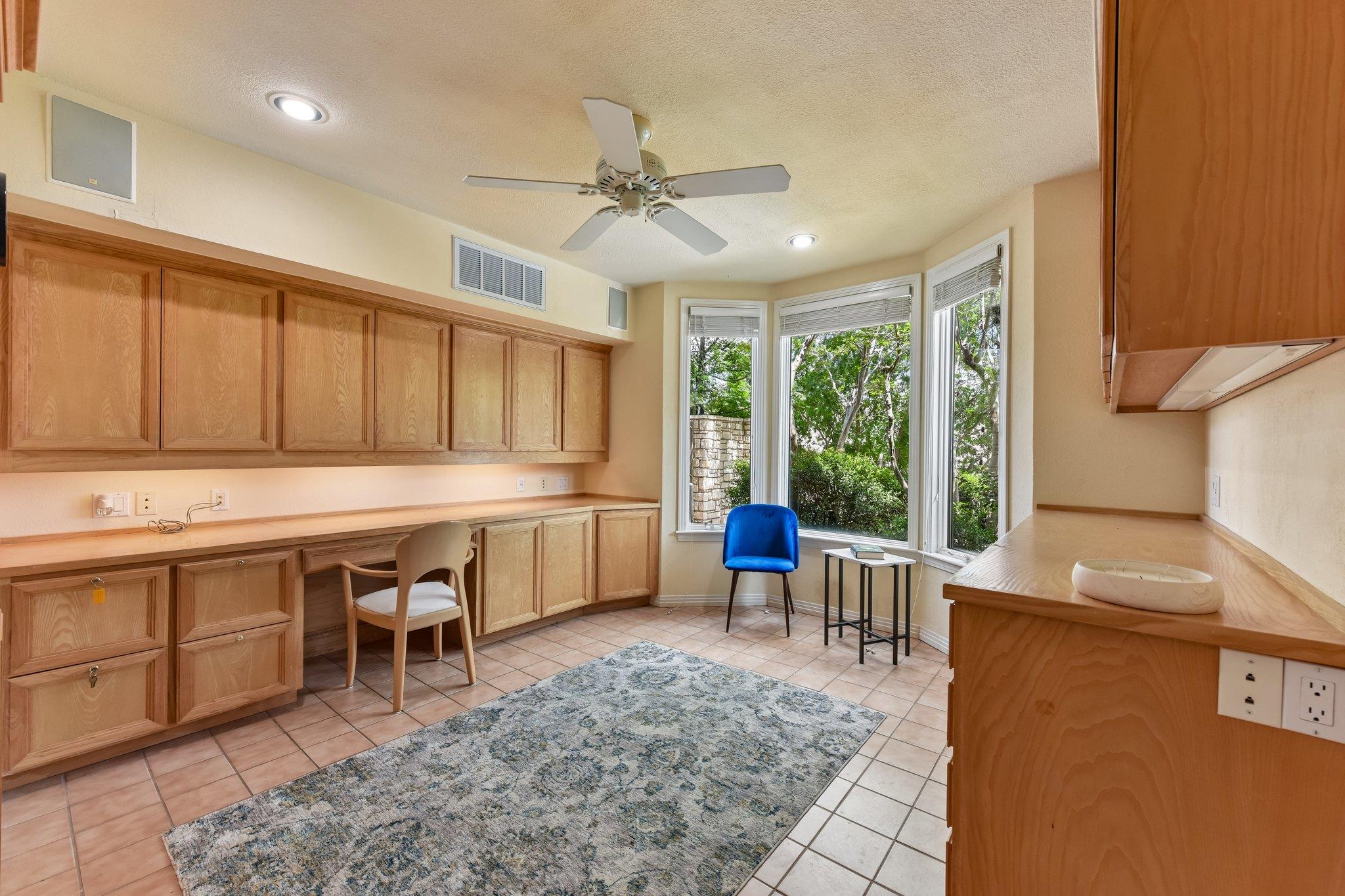4600 Cat Mountain Dr, Austin, TX 78731