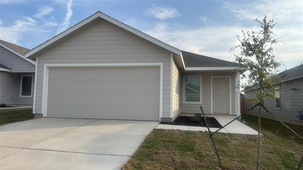 208 Skyfire St, Hutto, TX 78634