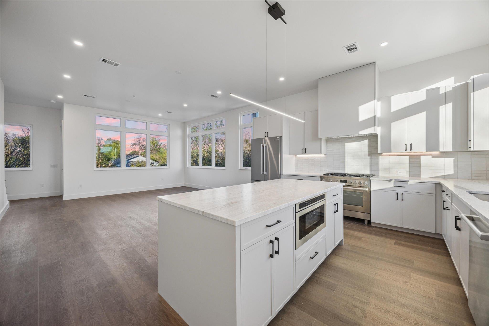 4101 Menchaca Rd # 205, Austin, TX 78704