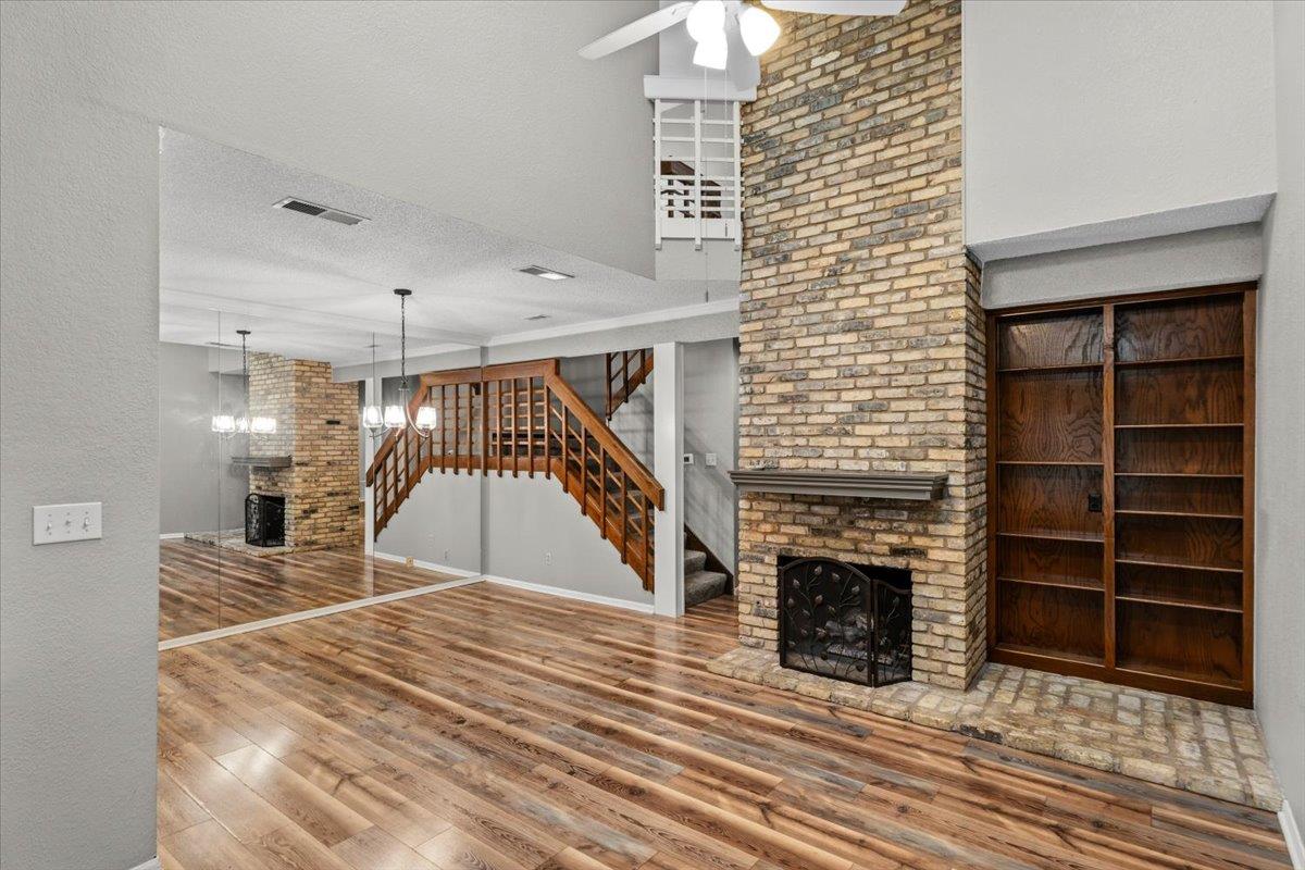 10819 Crown Colony Dr # 27, Austin, TX 78747