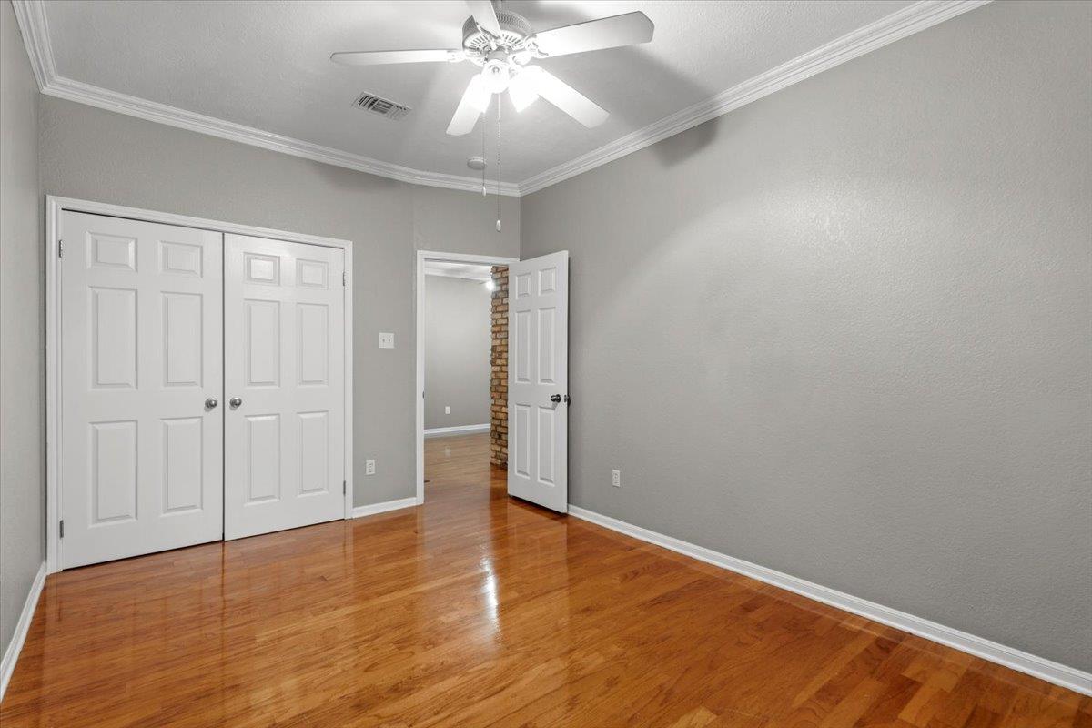 10819 Crown Colony Dr # 27, Austin, TX 78747