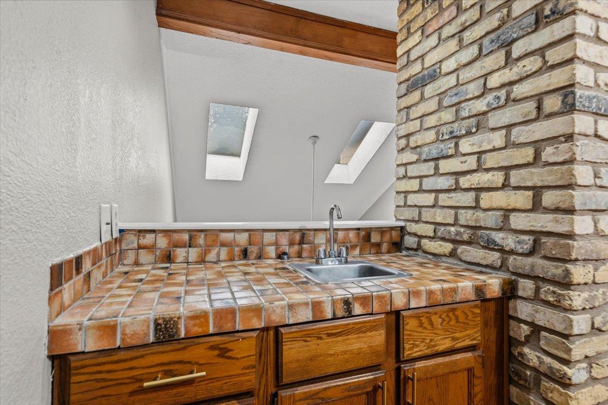 10819 Crown Colony Dr # 27, Austin, TX 78747