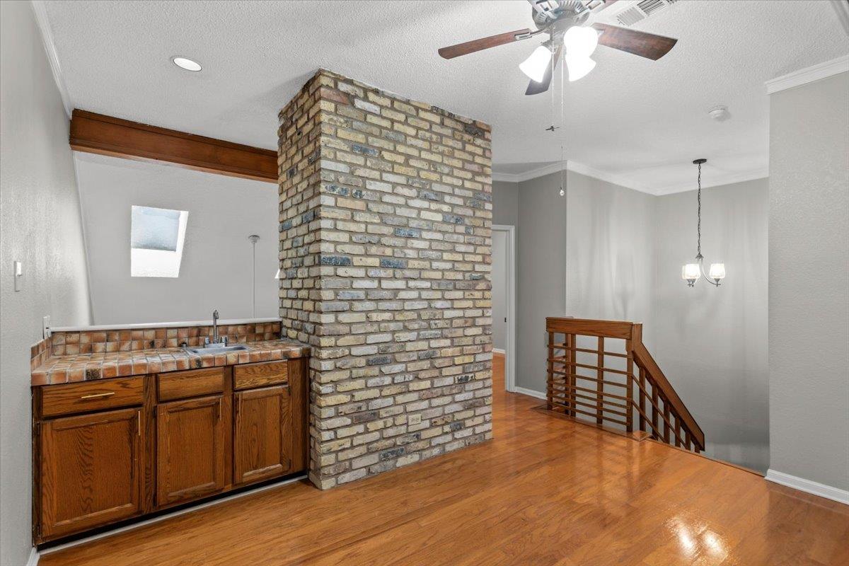 10819 Crown Colony Dr # 27, Austin, TX 78747