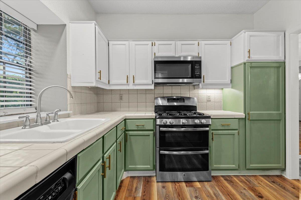 10819 Crown Colony Dr # 27, Austin, TX 78747