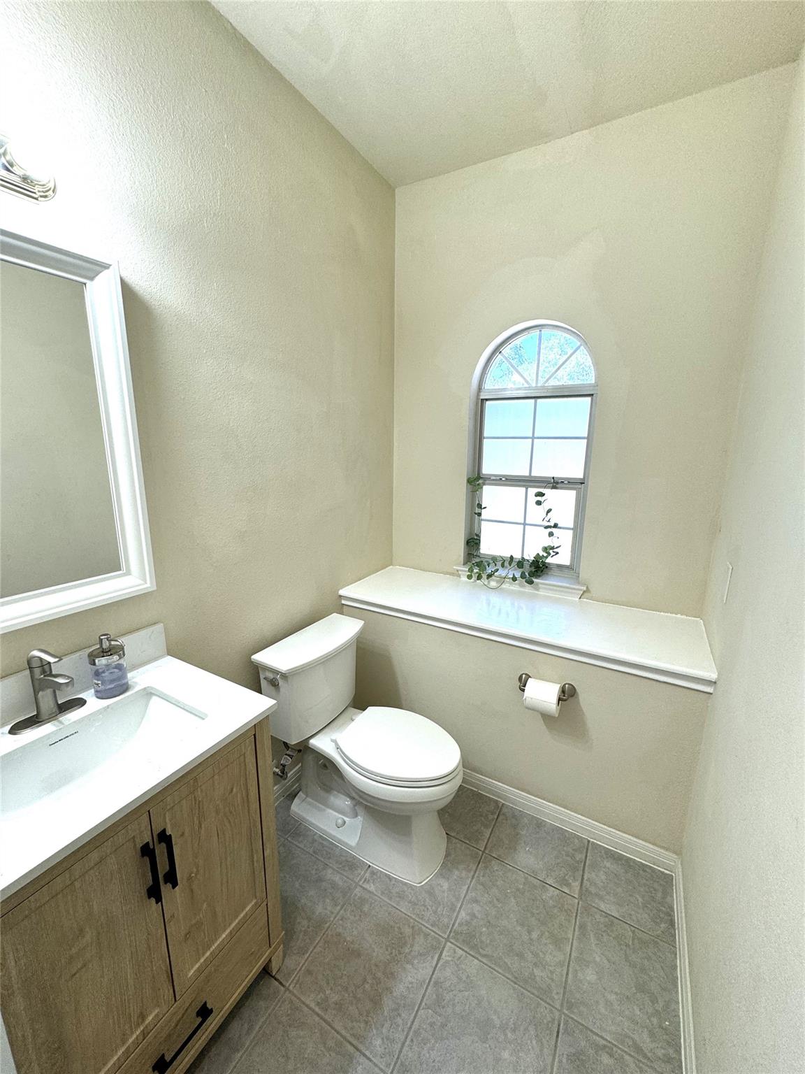 8807 Splitarrow Dr, Austin, TX 78717