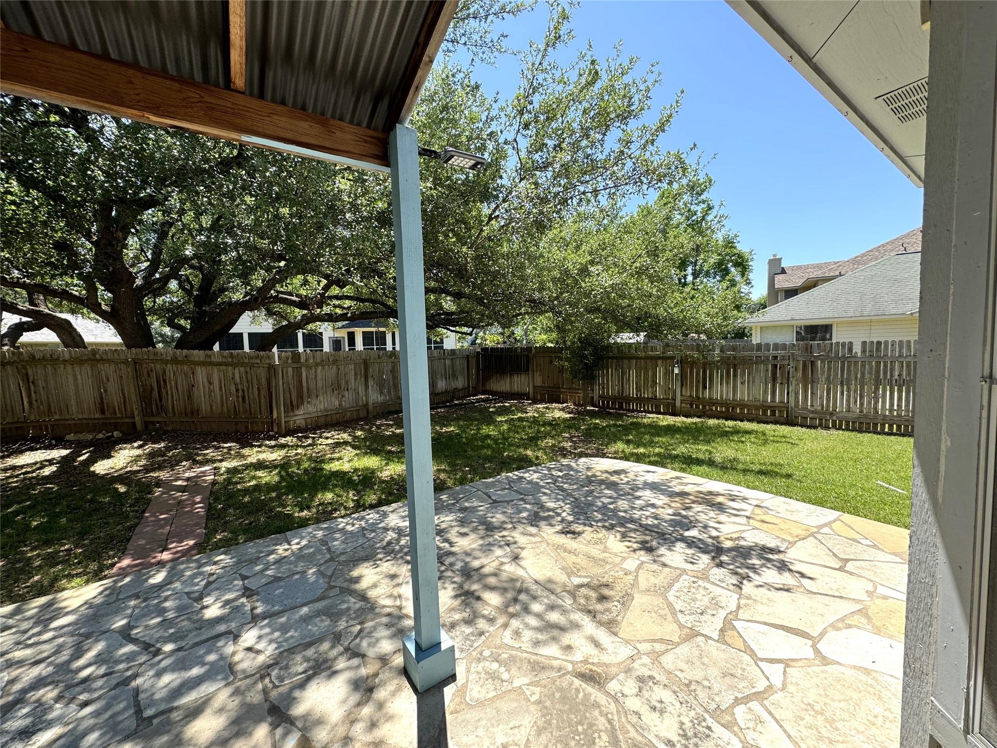 8807 Splitarrow Dr, Austin, TX 78717