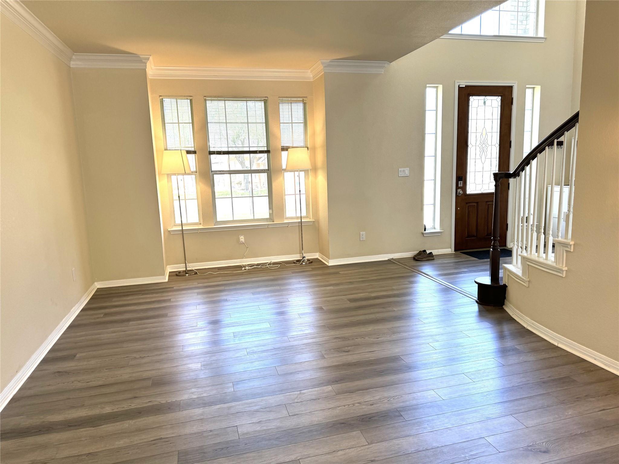 8807 Splitarrow Dr, Austin, TX 78717