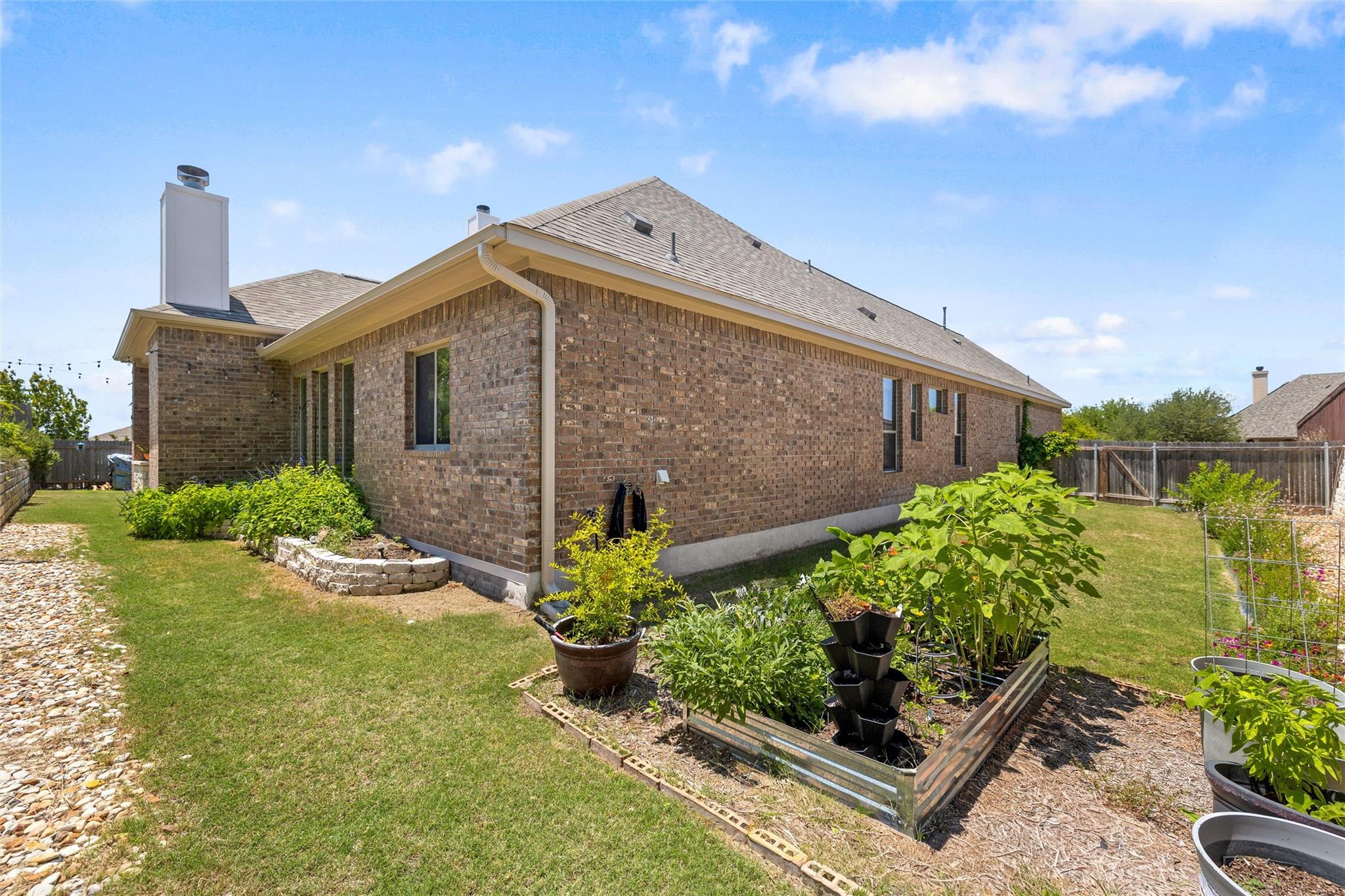 140 Stoney Point Rd, Austin, TX 78737
