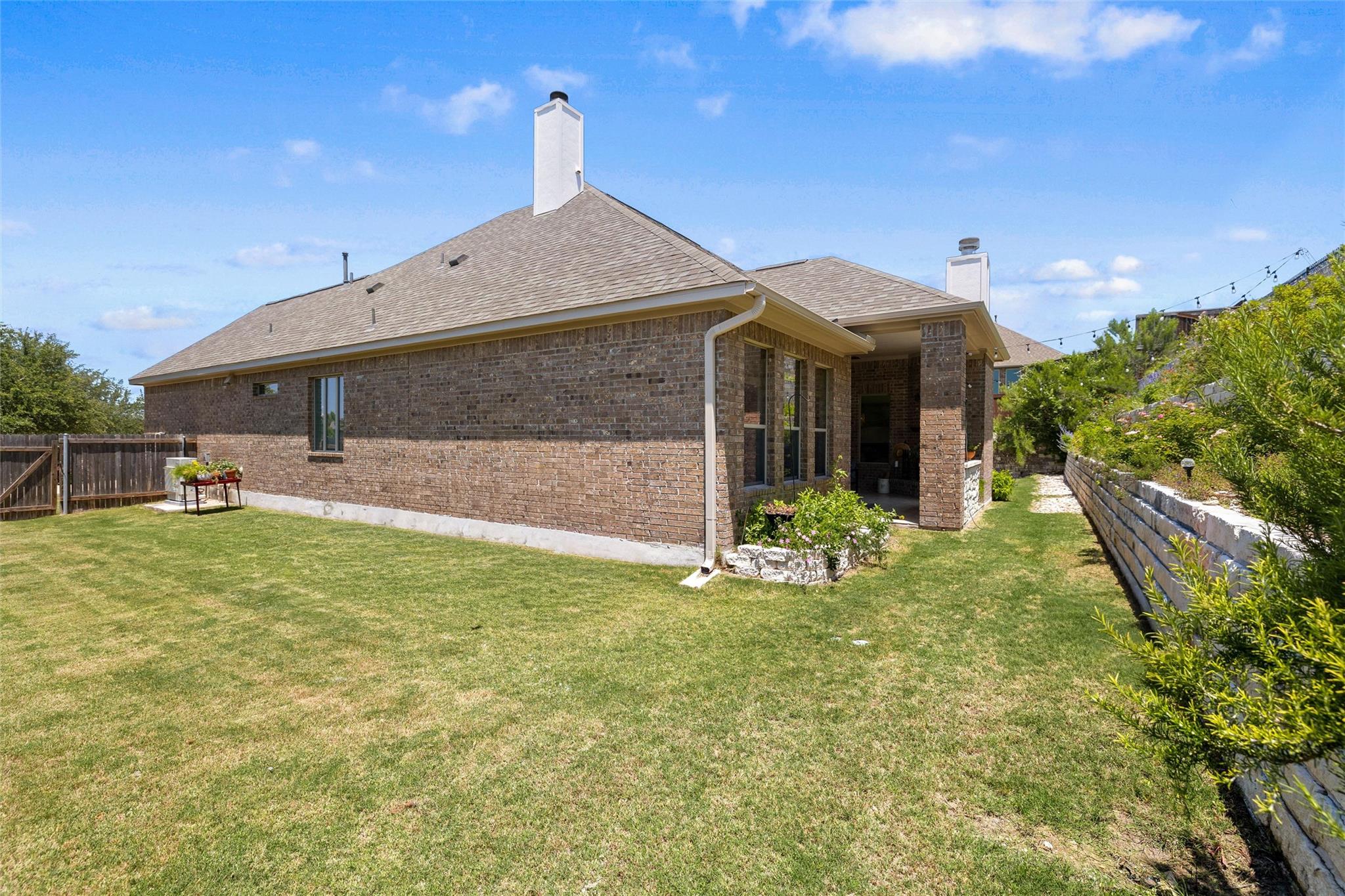 140 Stoney Point Rd, Austin, TX 78737