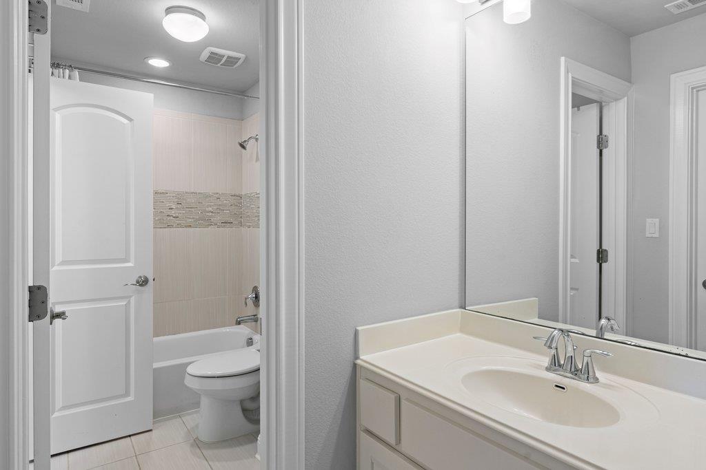 5313 Lipan Apache Bnd, Austin, TX 78738