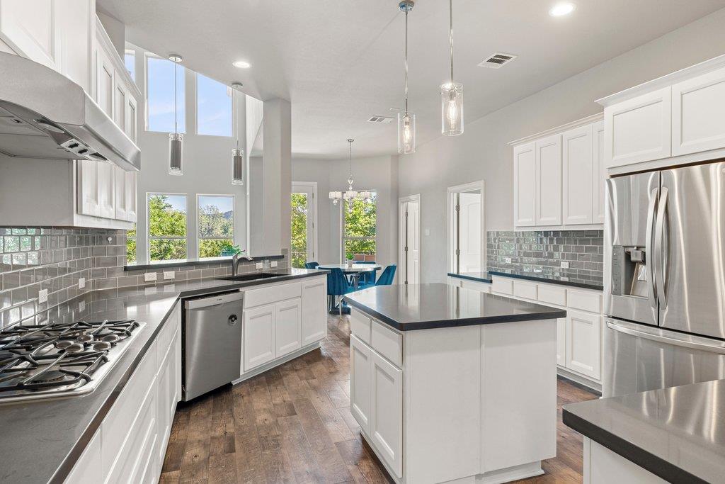 5313 Lipan Apache Bnd, Austin, TX 78738