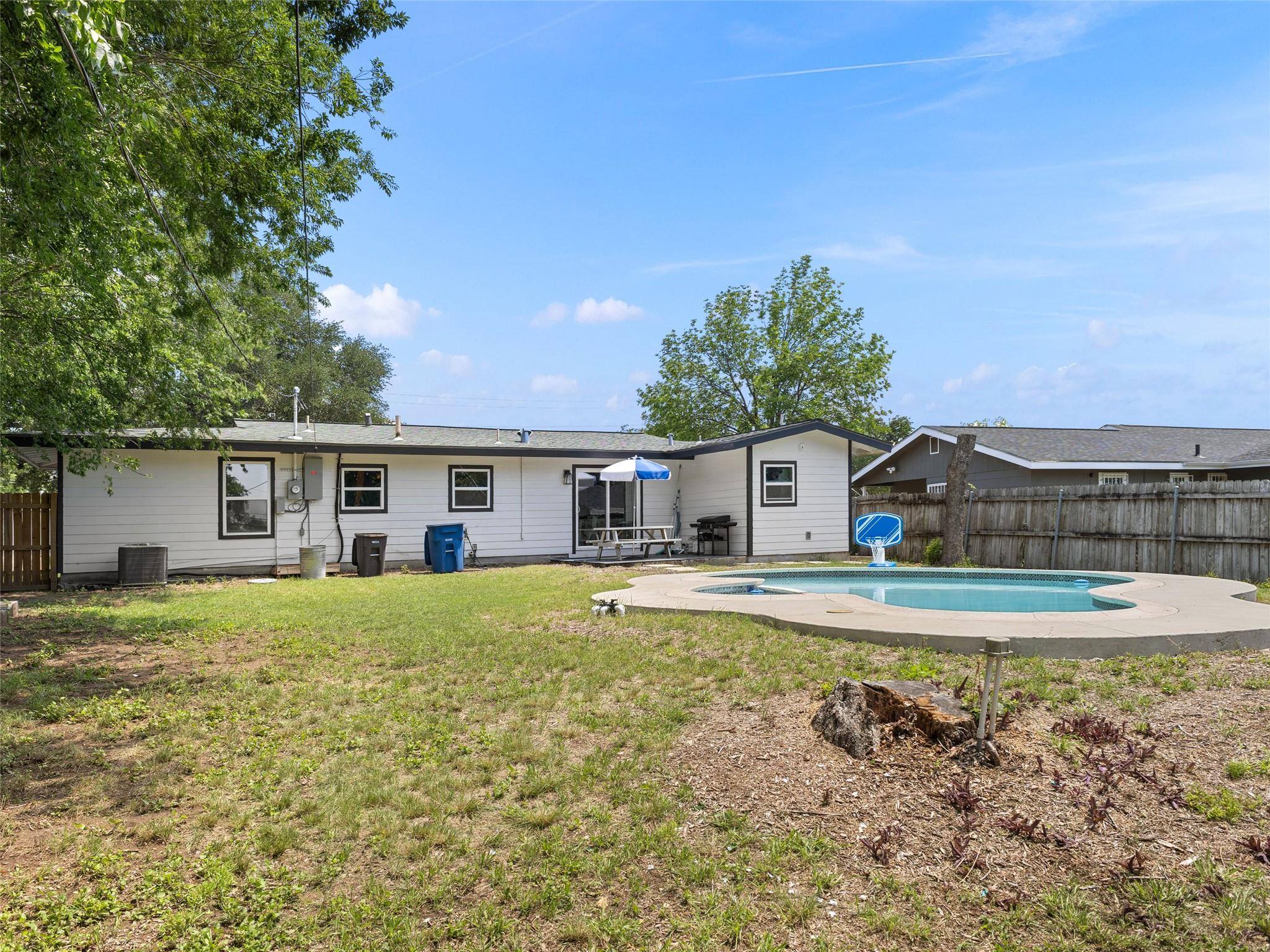 503 Pickwell Dr, San Antonio, TX 78223