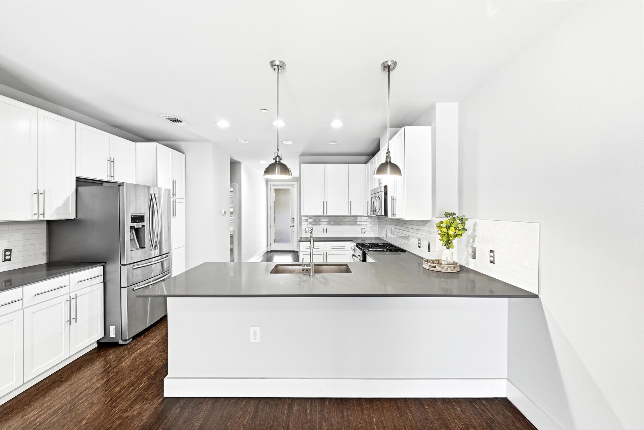 2801 Dulce Ln # 722, Austin, TX 78704