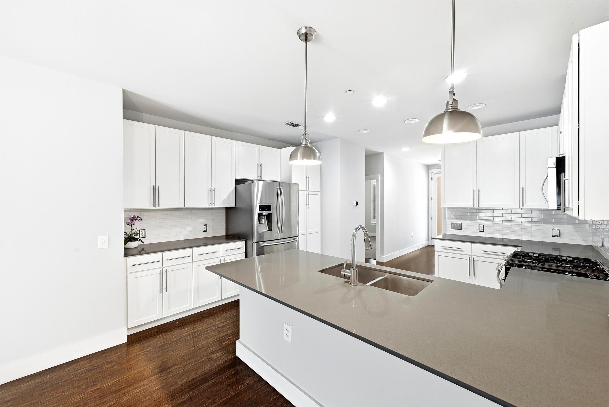 2801 Dulce Ln # 722, Austin, TX 78704