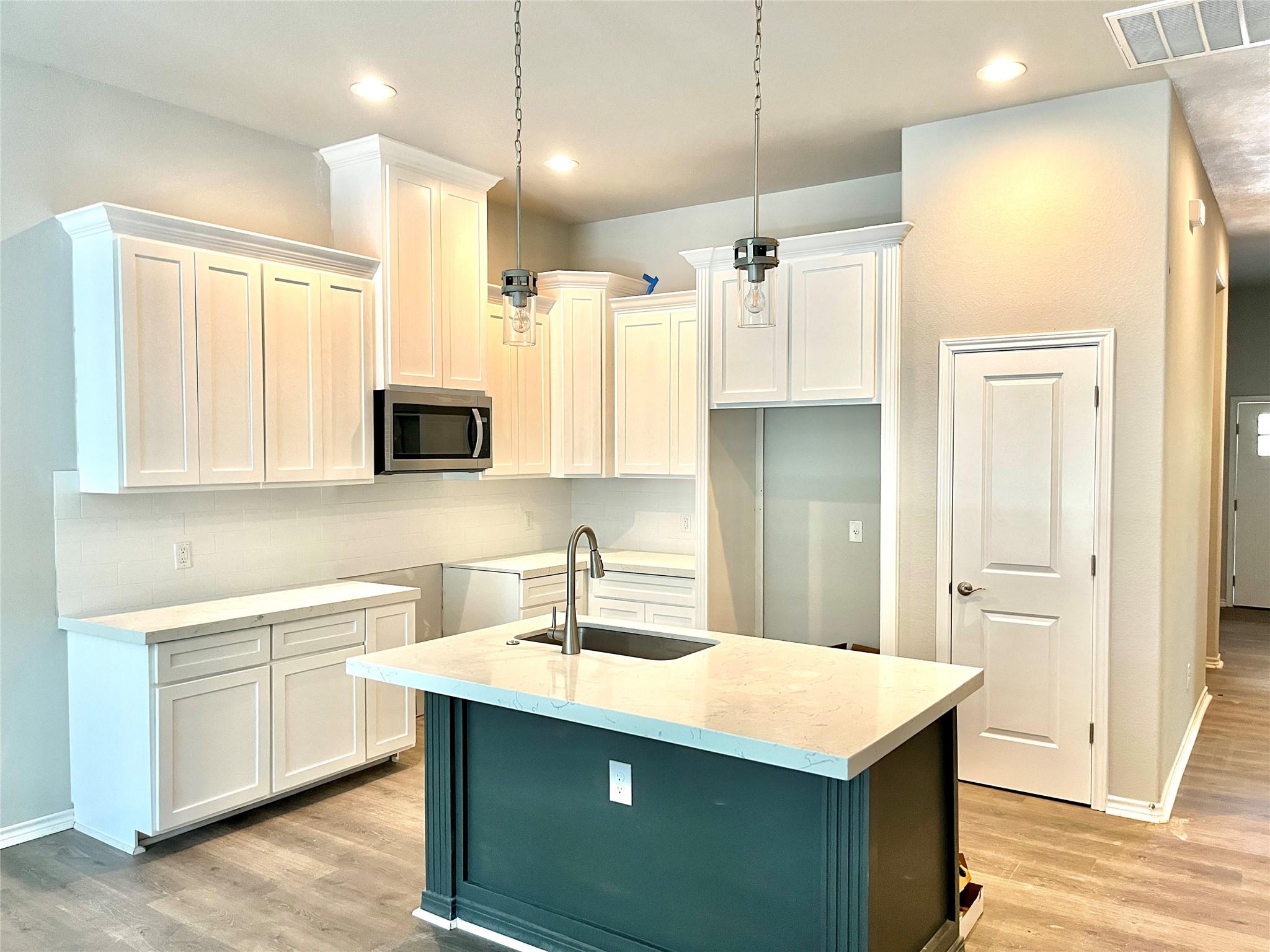 386 B Tahitian Dr, Bastrop, TX 78602