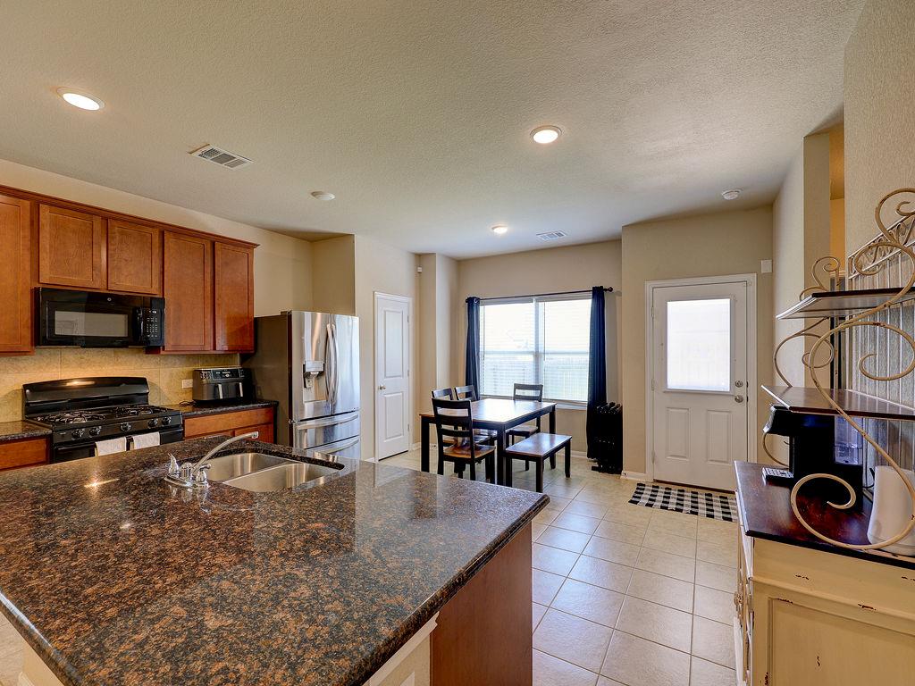 108 Timber Brook Dr, Hutto, TX 78634
