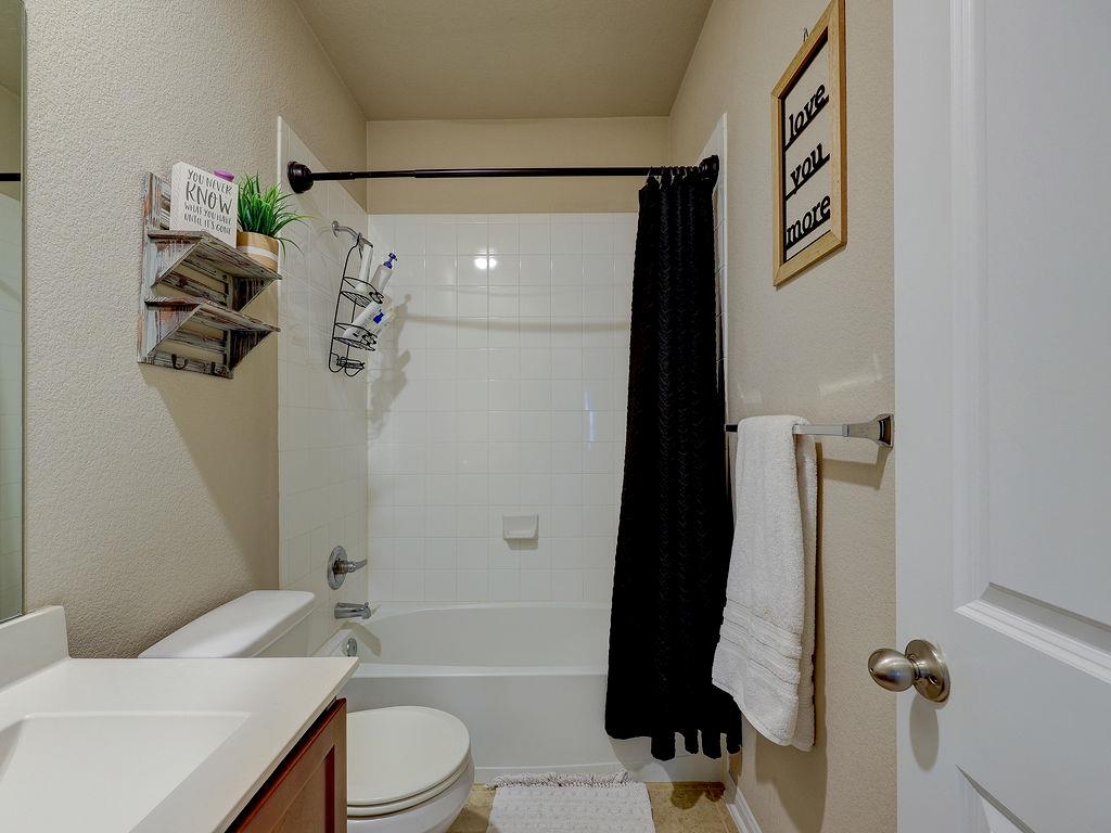 108 Timber Brook Dr, Hutto, TX 78634