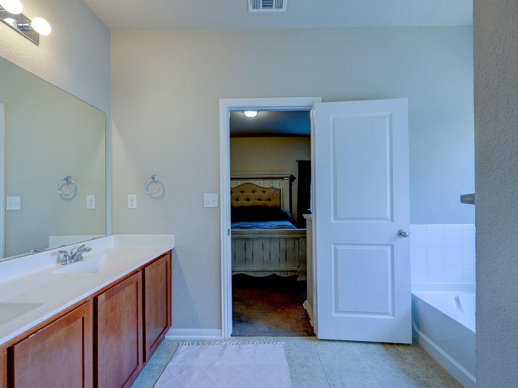 108 Timber Brook Dr, Hutto, TX 78634