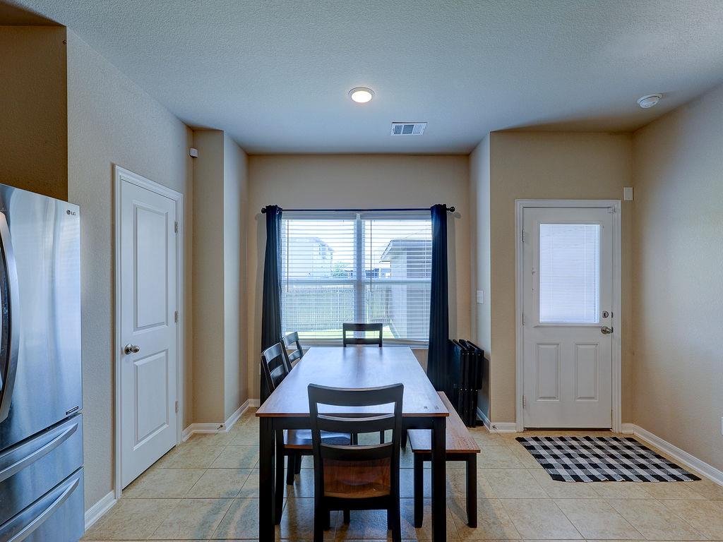 108 Timber Brook Dr, Hutto, TX 78634