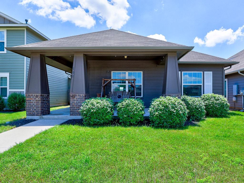 108 Timber Brook Dr, Hutto, TX 78634