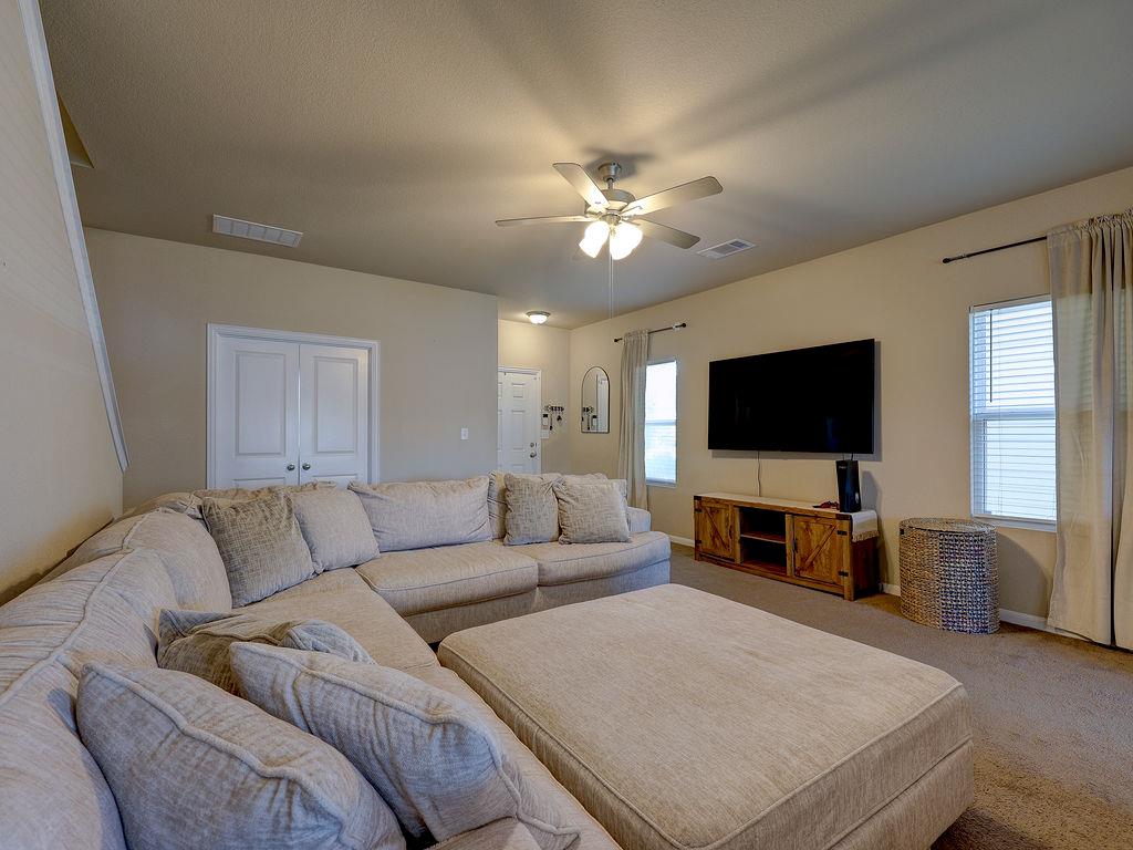 108 Timber Brook Dr, Hutto, TX 78634