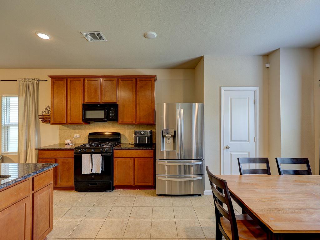 108 Timber Brook Dr, Hutto, TX 78634