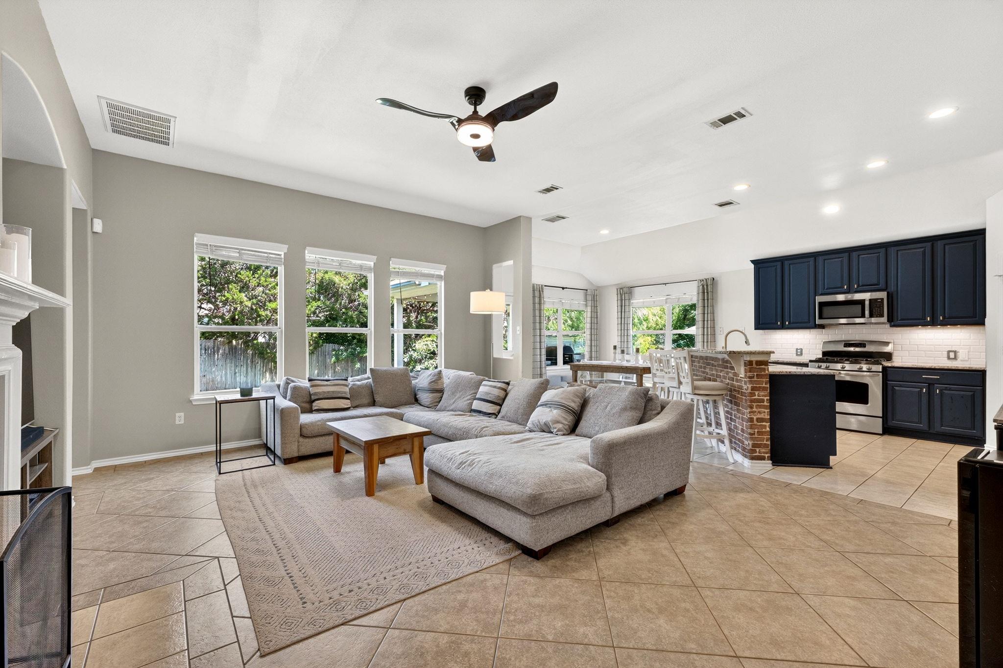 2504 Branding Iron Ln, Leander, TX 78641