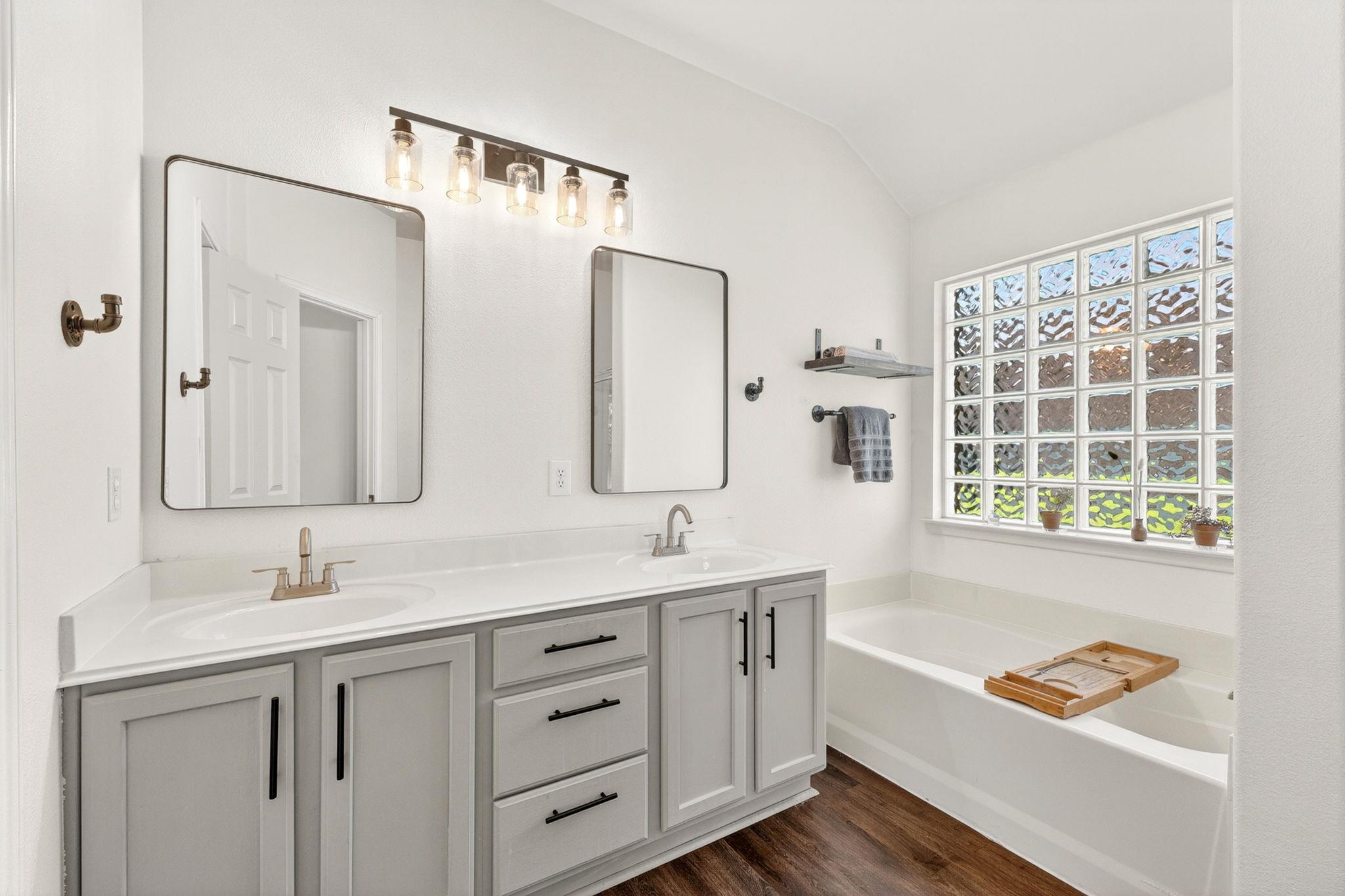 2504 Branding Iron Ln, Leander, TX 78641