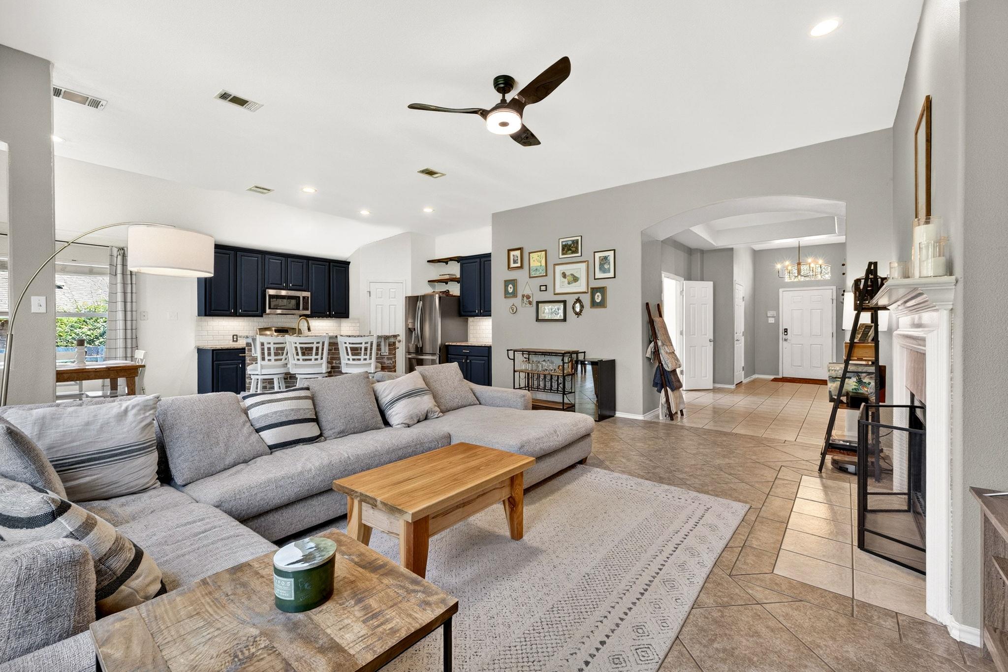 2504 Branding Iron Ln, Leander, TX 78641