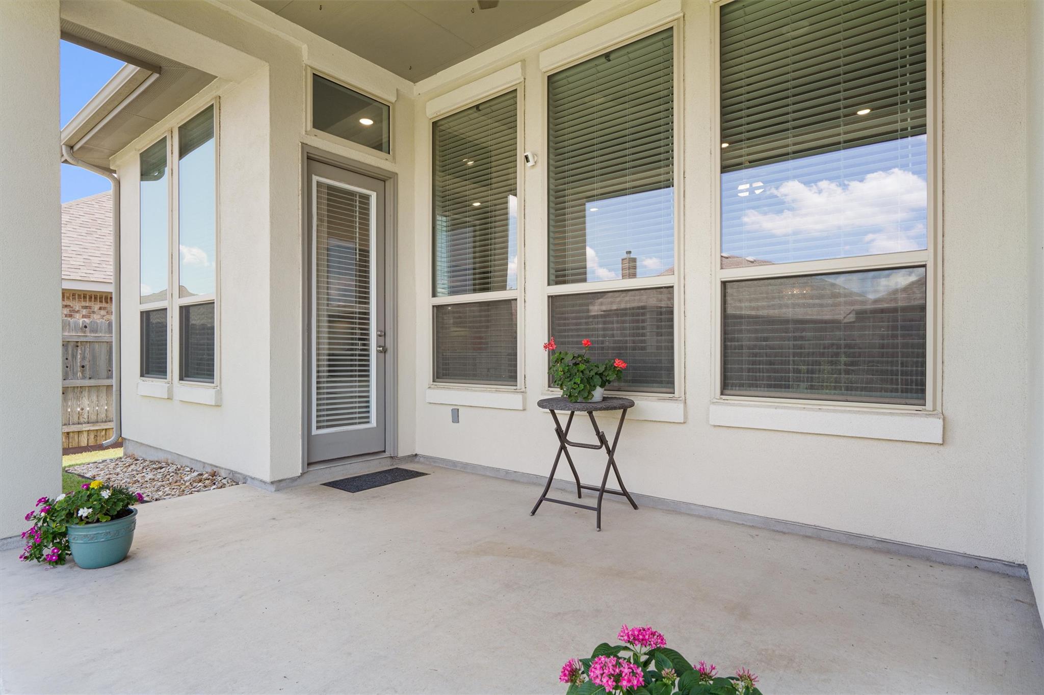 101 Permian Ln, Liberty Hill, TX 78642