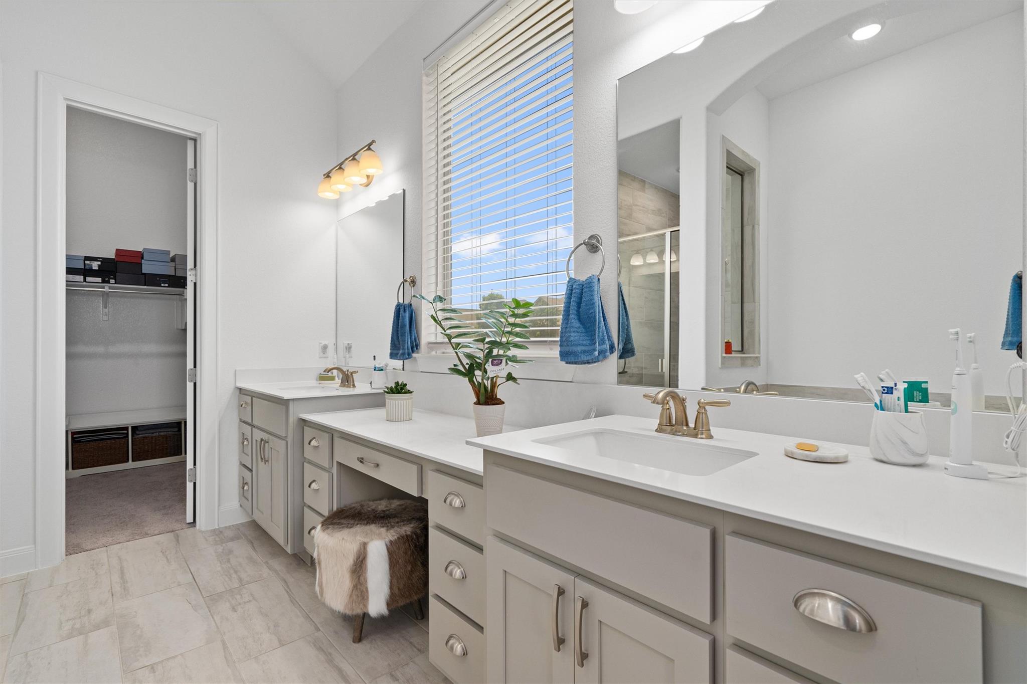 101 Permian Ln, Liberty Hill, TX 78642