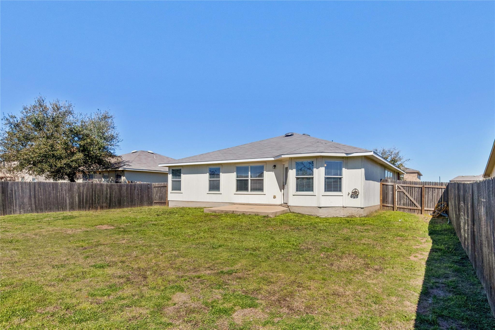 219 Almquist St, Hutto, TX 78634