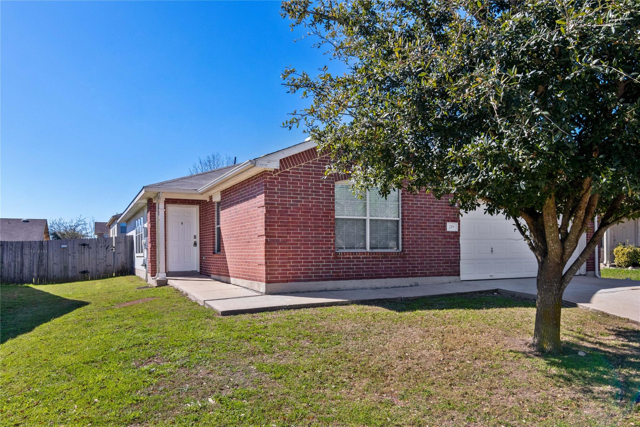 219 Almquist St, Hutto, TX 78634