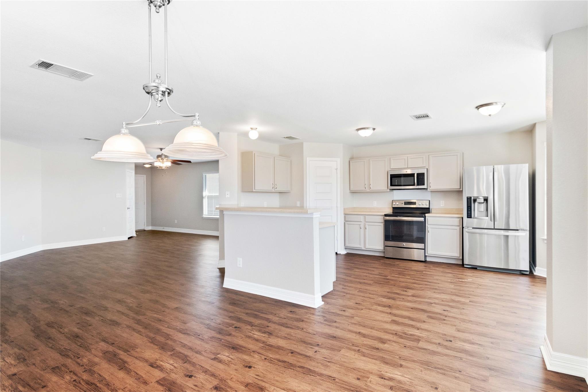 219 Almquist St, Hutto, TX 78634