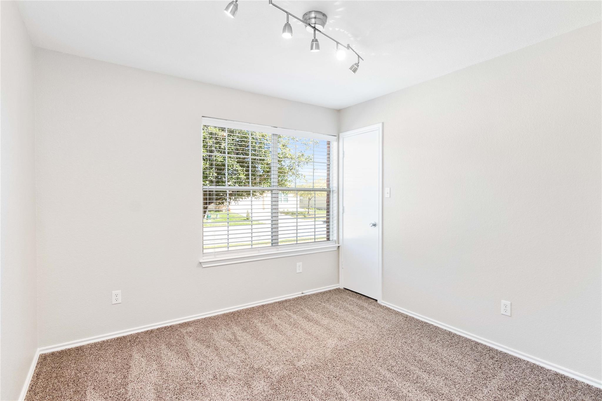 219 Almquist St, Hutto, TX 78634