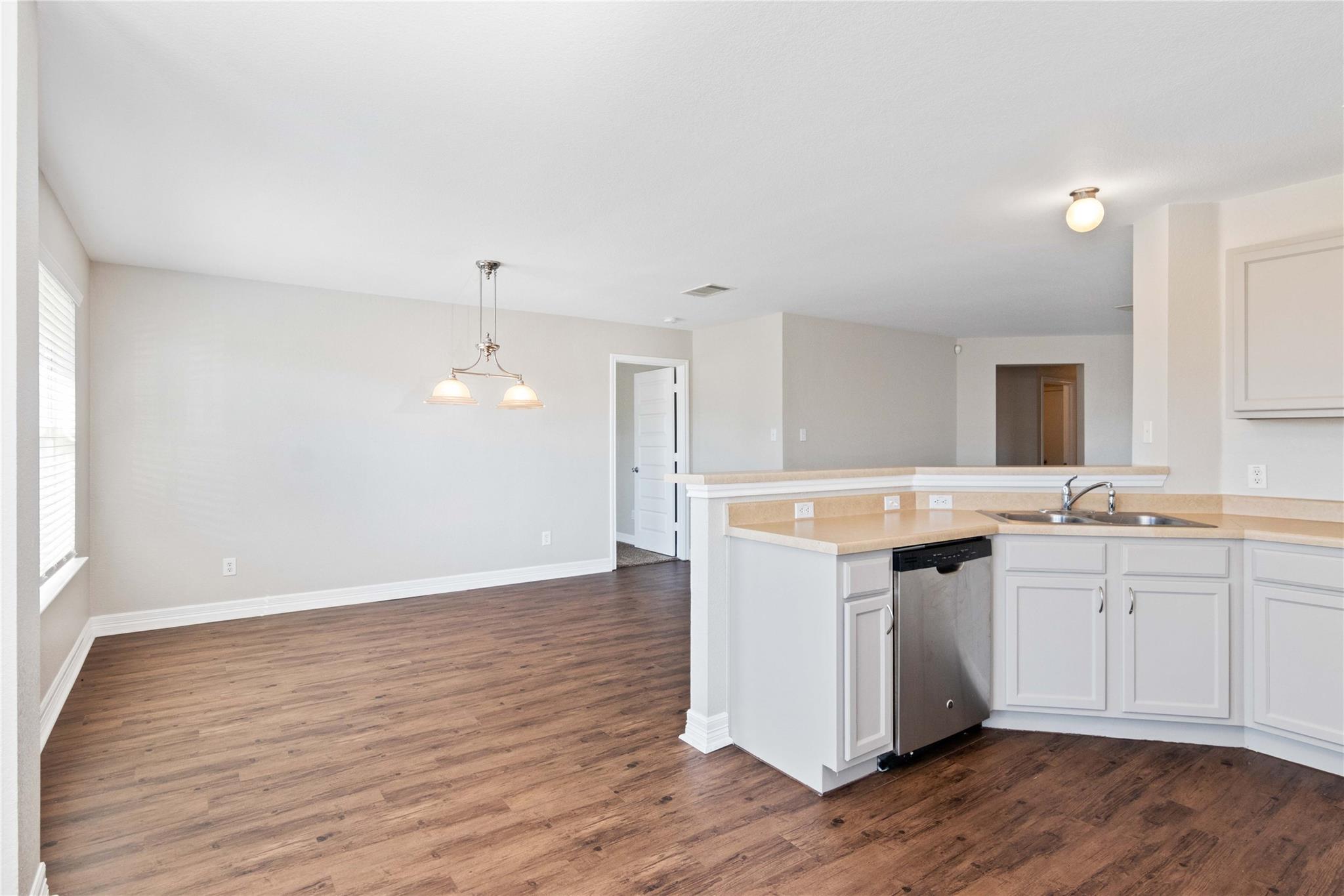 219 Almquist St, Hutto, TX 78634