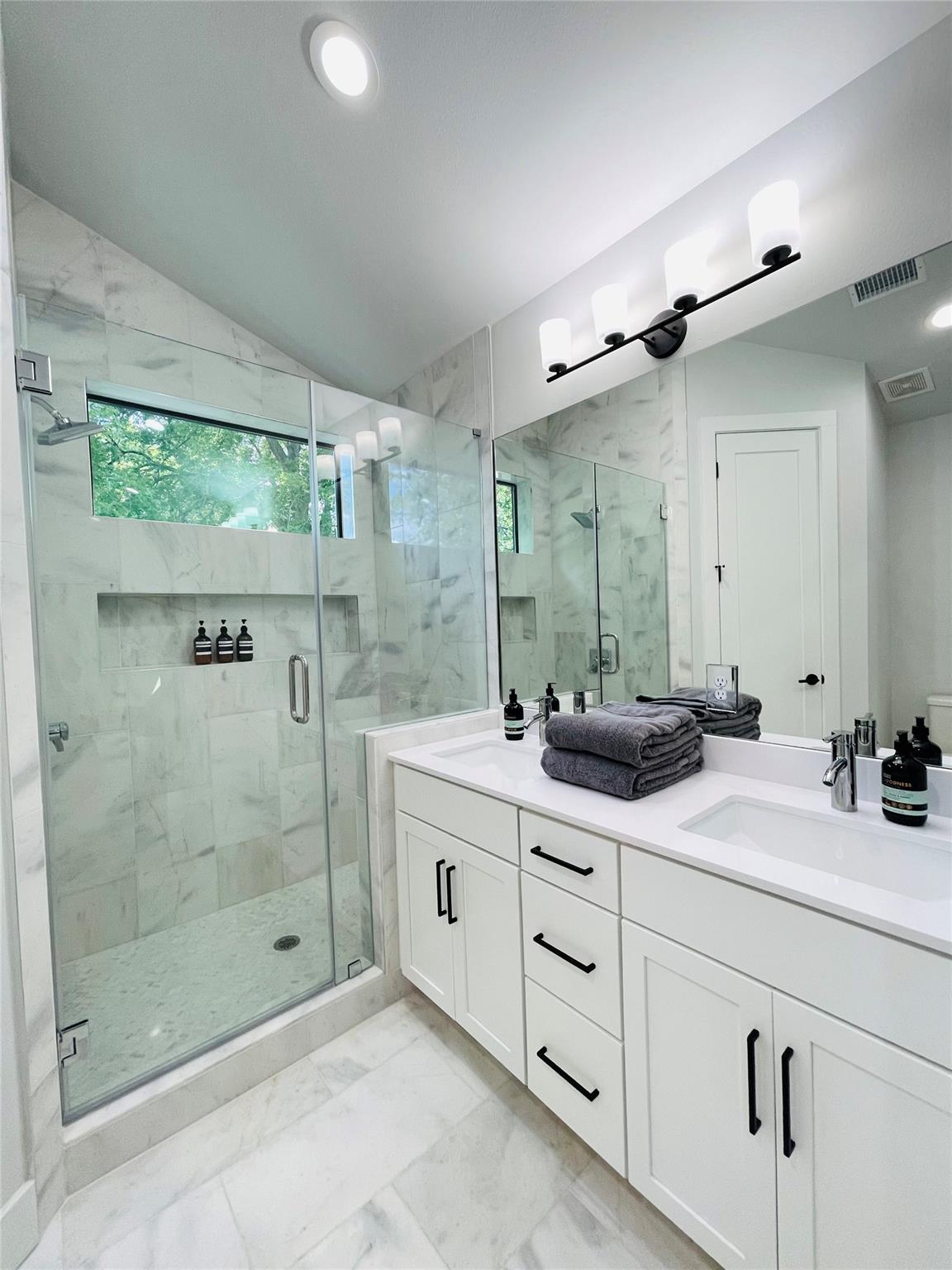 2009 Canterbury St # 2, Austin, TX 78702